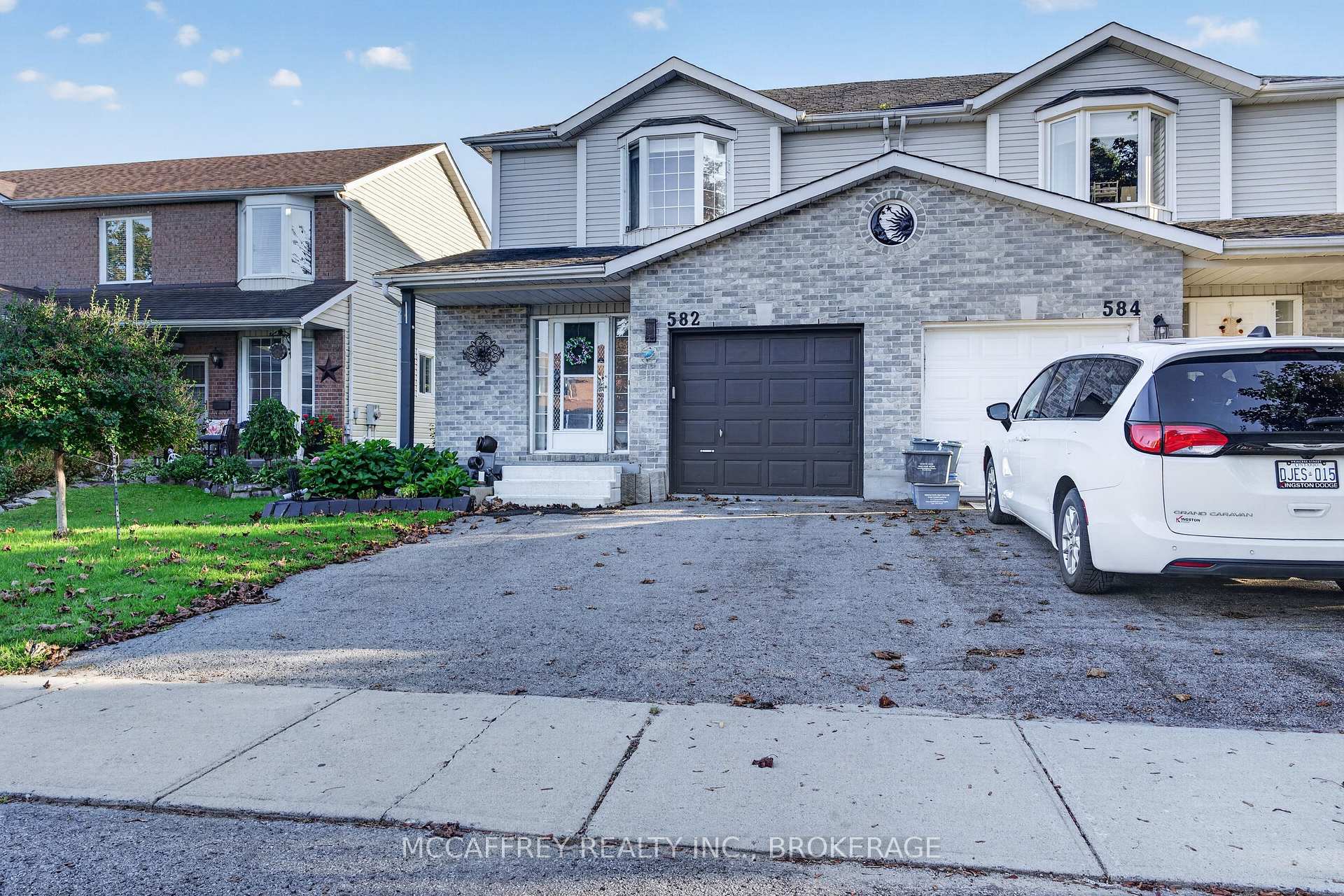 Photo 39 of 582 Barnsley Crescent, Kingston, City SouthWest — HOMEH