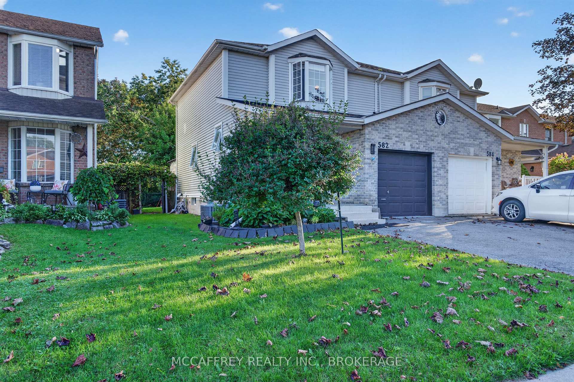 Photo 40 of 582 Barnsley Crescent, Kingston, City SouthWest — HOMEH