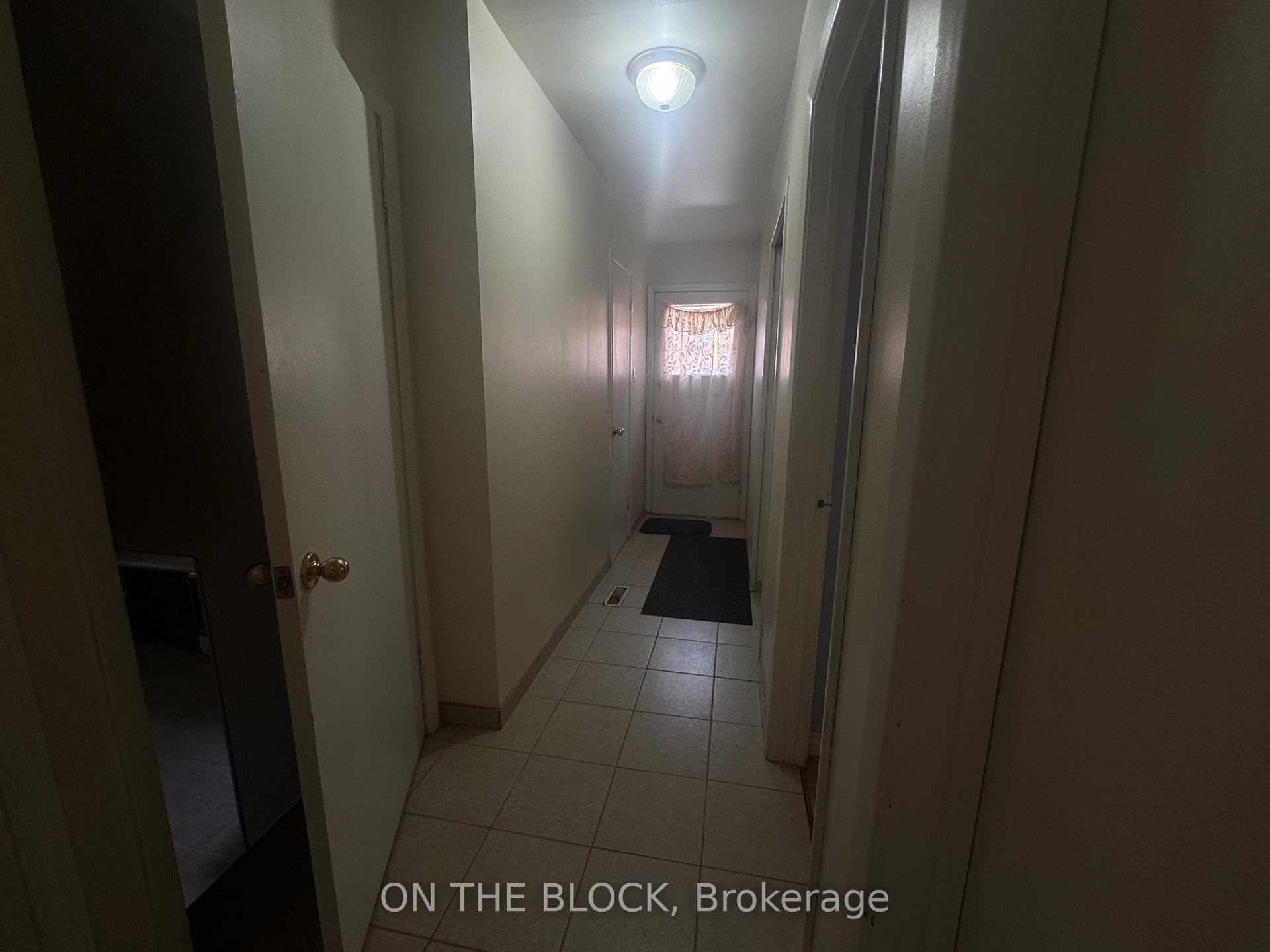 Photo 1 of 33 Harrington Crescent, North York, Bayview Woods-Steeles — HOMEH