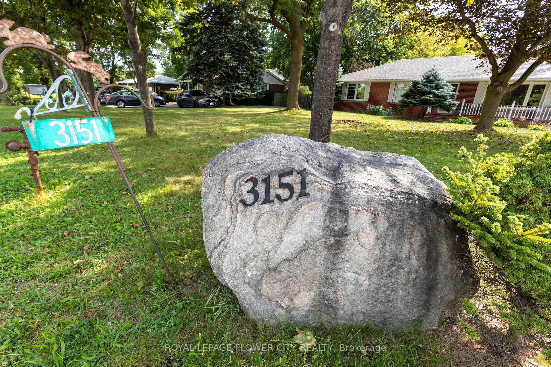 Photo 2 of 3151 Mayfield Road, Brampton, Snelgrove — HOMEH