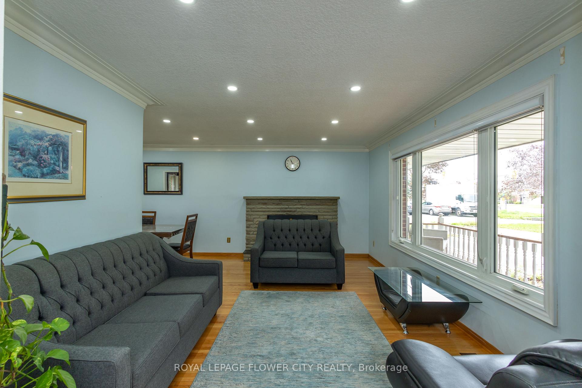 Photo 7 of 3151 Mayfield Road, Brampton, Snelgrove — HOMEH