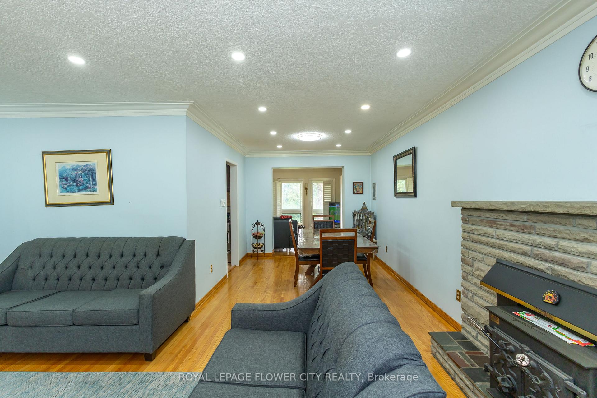 Photo 12 of 3151 Mayfield Road, Brampton, Snelgrove — HOMEH