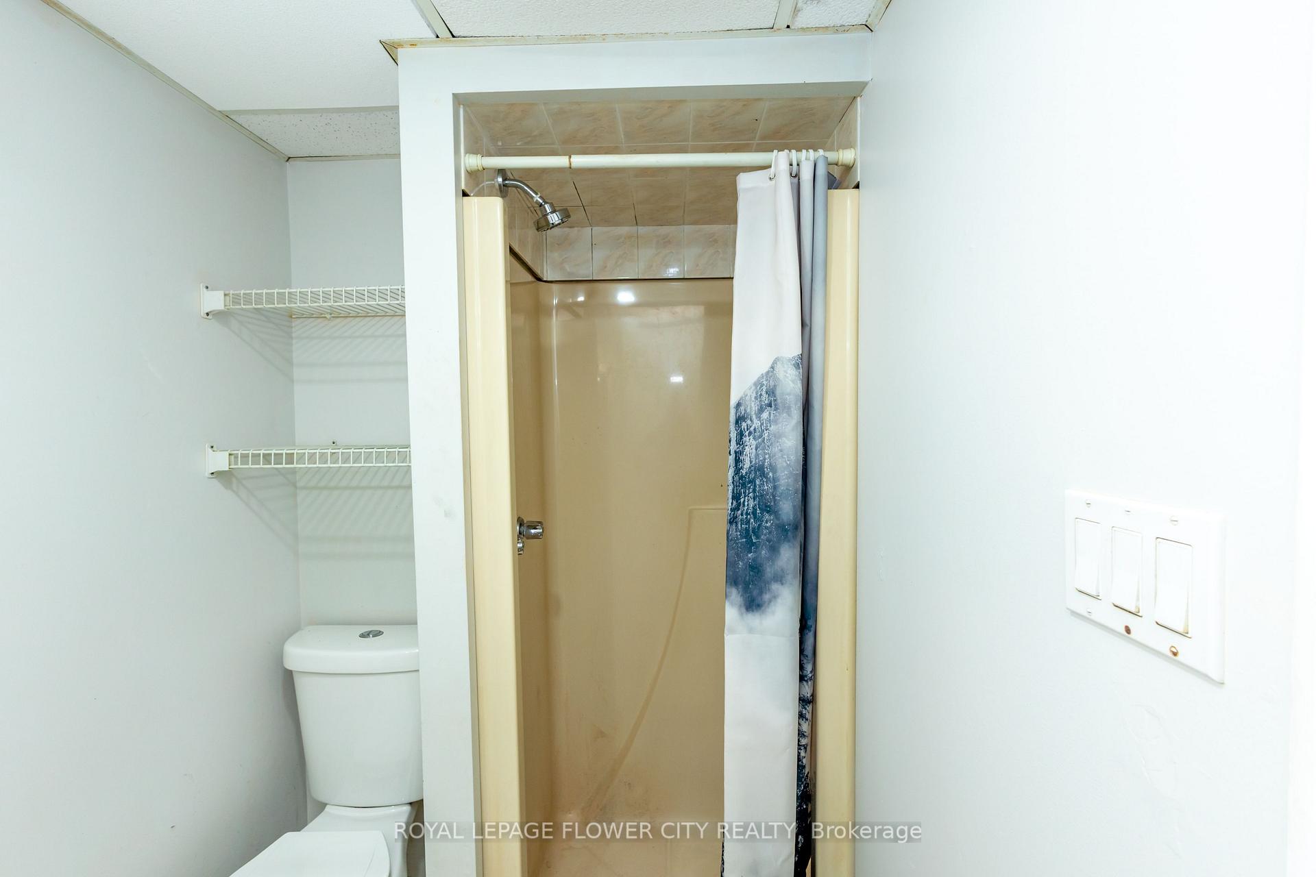 Photo 37 of 3151 Mayfield Road, Brampton, Snelgrove — HOMEH