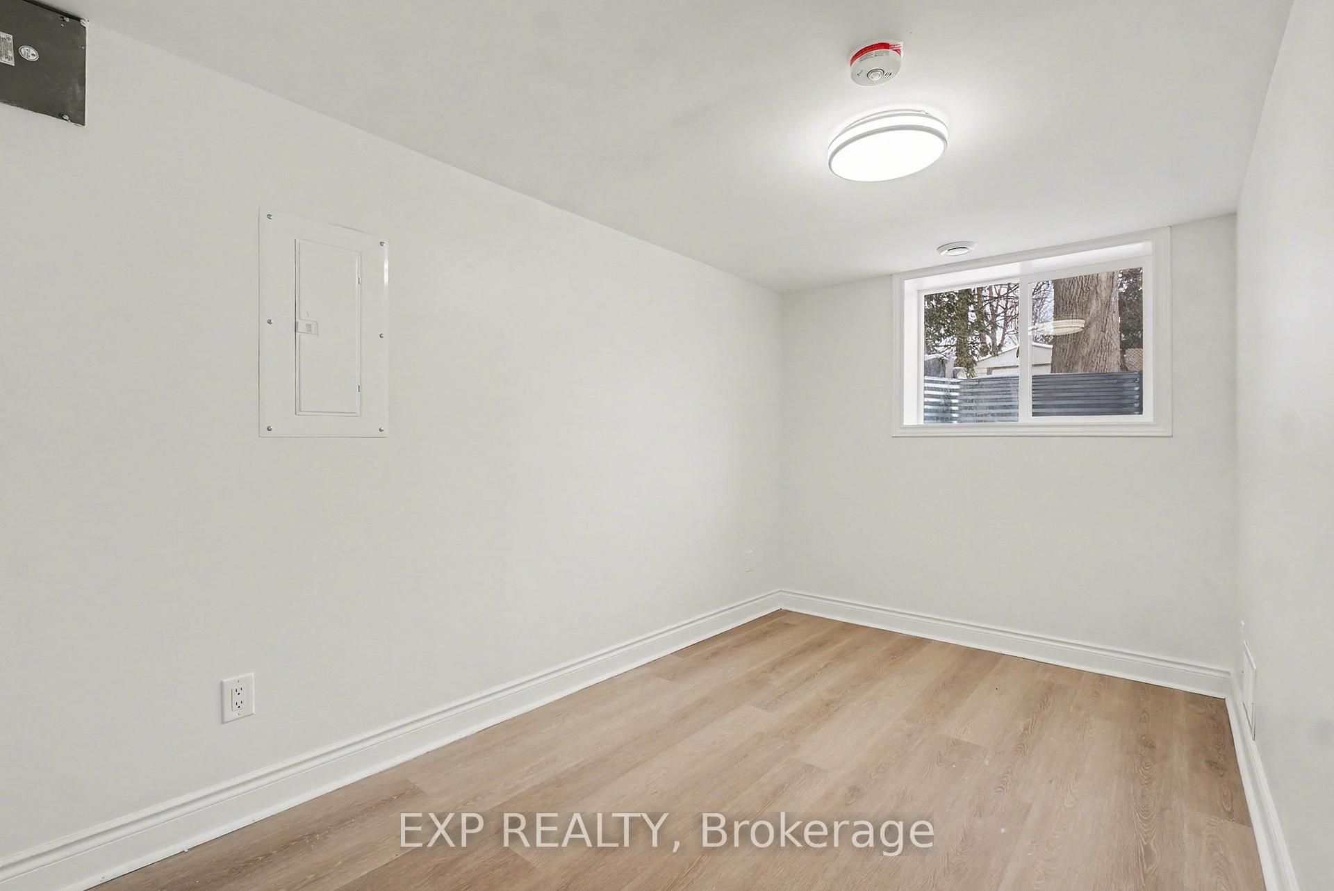 Photo 15 of Unit B, 1181 Tara Drive, Ottawa, Copeland Park — HOMEH