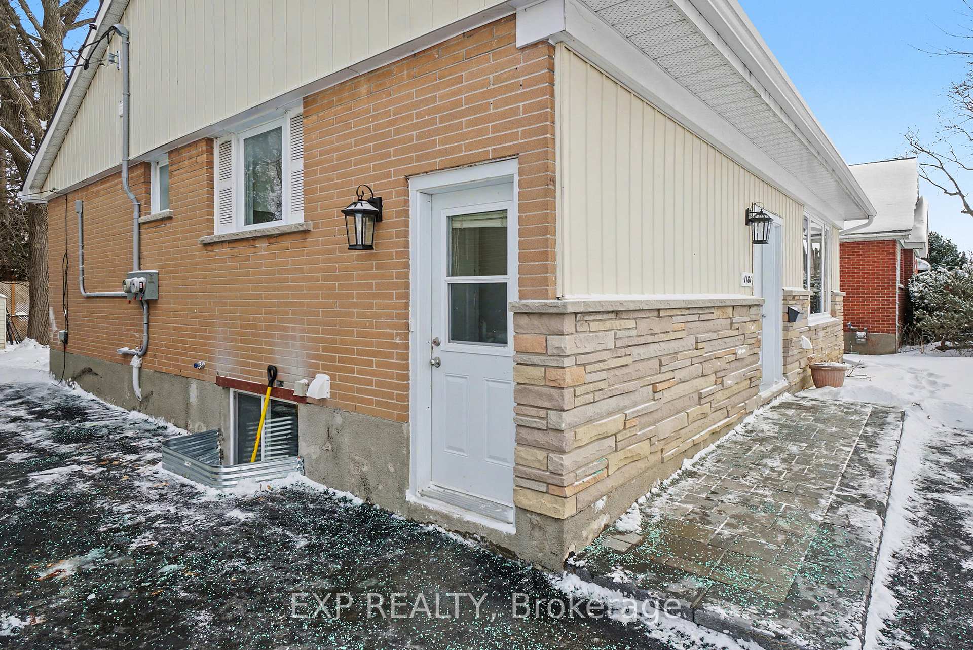 Photo 17 of Unit B, 1181 Tara Drive, Ottawa, Copeland Park — HOMEH