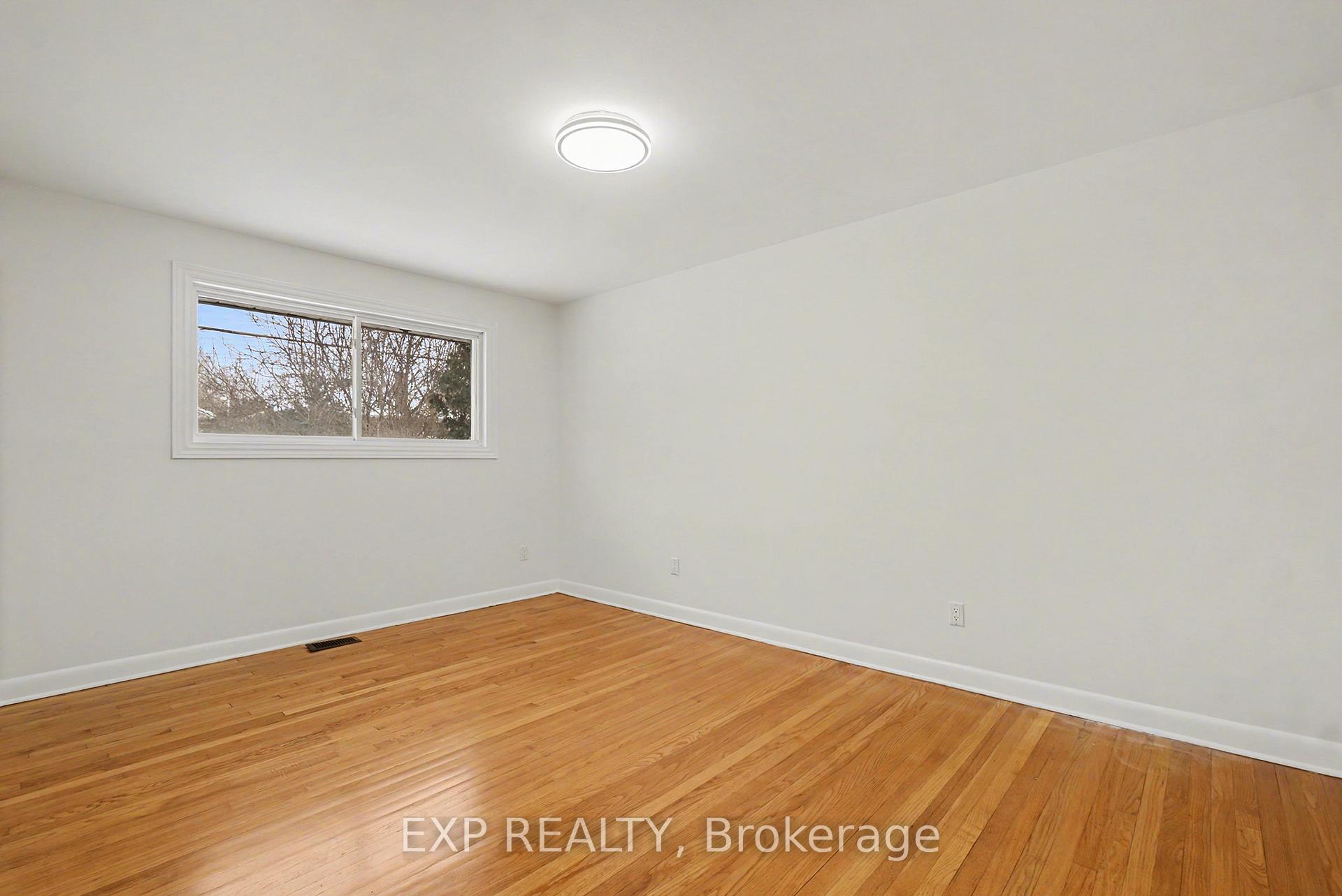 Photo 18 of Unit B, 1181 Tara Drive, Ottawa, Copeland Park — HOMEH