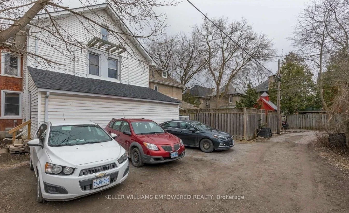 Photo 7 of 271 Thomas Street, Peterborough, Town Ward 3 — HOMEH
