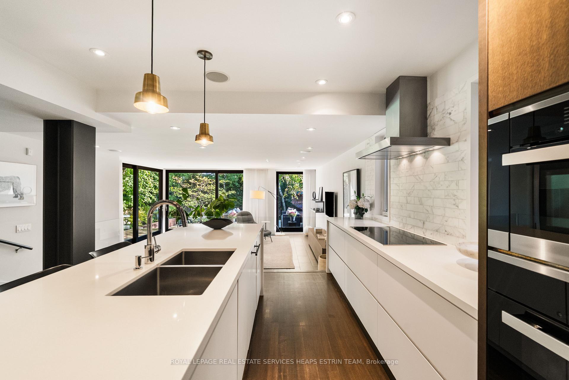 Photo 12 of 85 Douglas Drive, Toronto, Rosedale-Moore Park — HOMEH