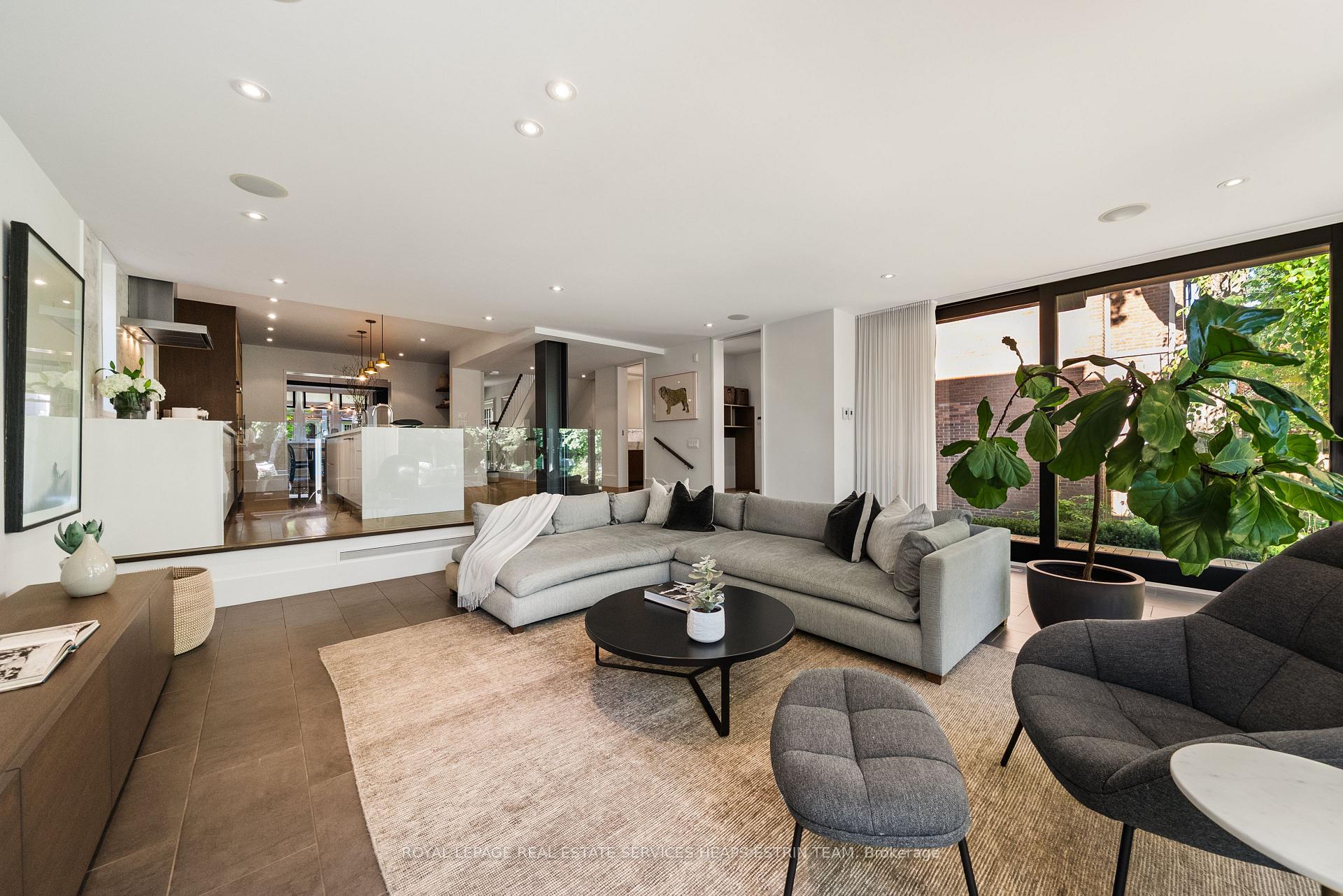Photo 17 of 85 Douglas Drive, Toronto, Rosedale-Moore Park — HOMEH
