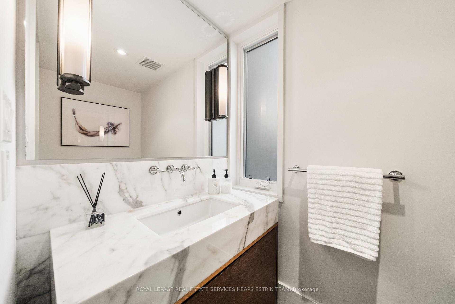 Photo 19 of 85 Douglas Drive, Toronto, Rosedale-Moore Park — HOMEH