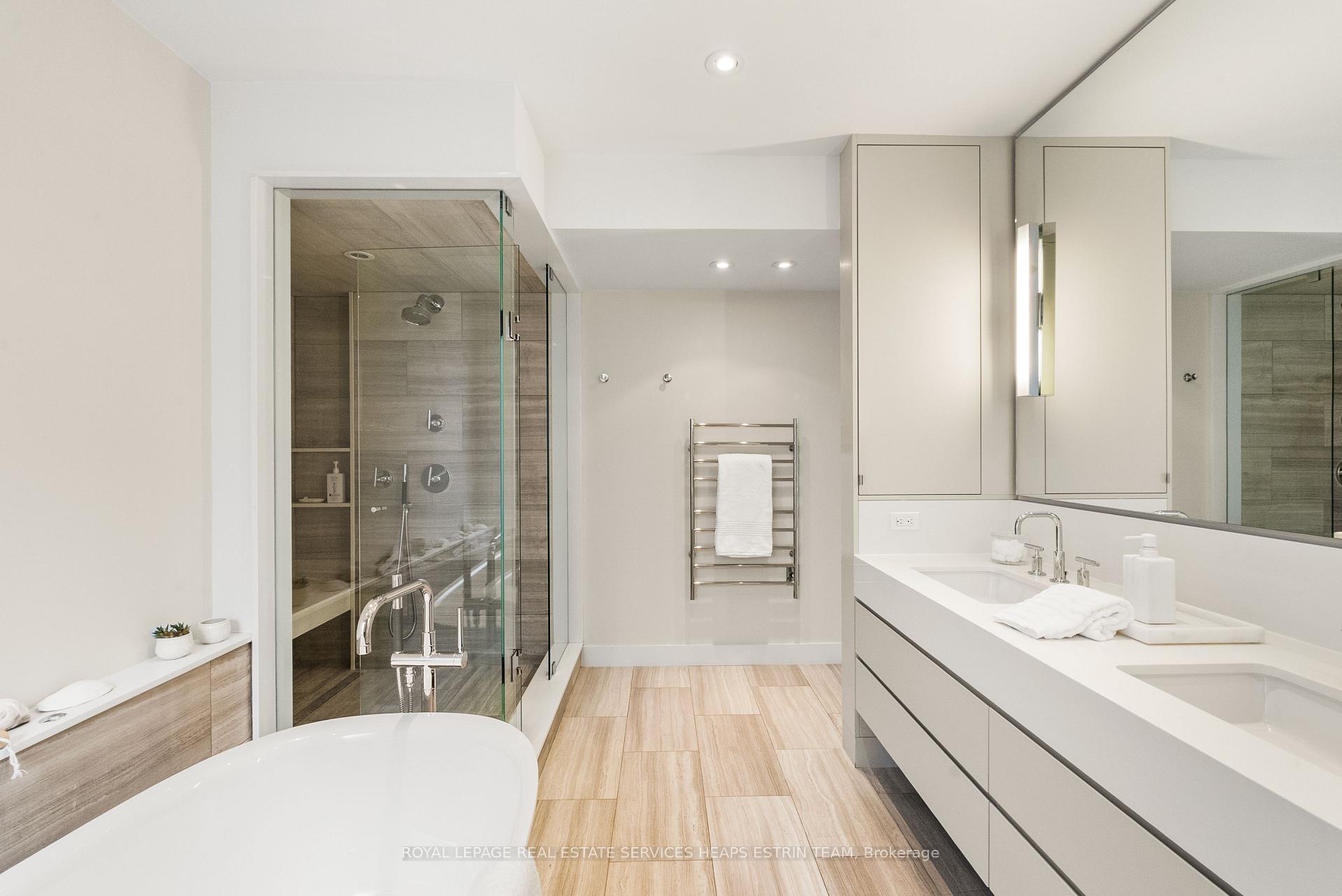 Photo 26 of 85 Douglas Drive, Toronto, Rosedale-Moore Park — HOMEH