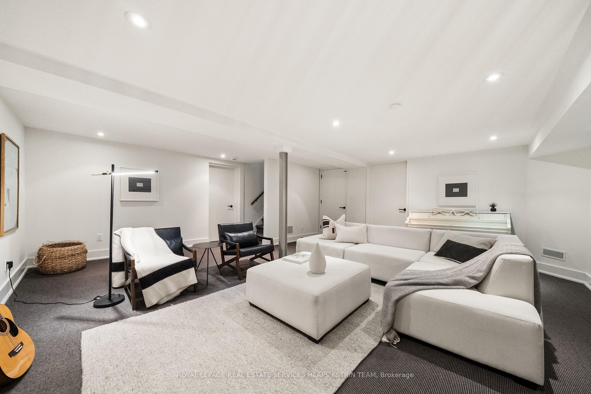 Photo 38 of 85 Douglas Drive, Toronto, Rosedale-Moore Park — HOMEH