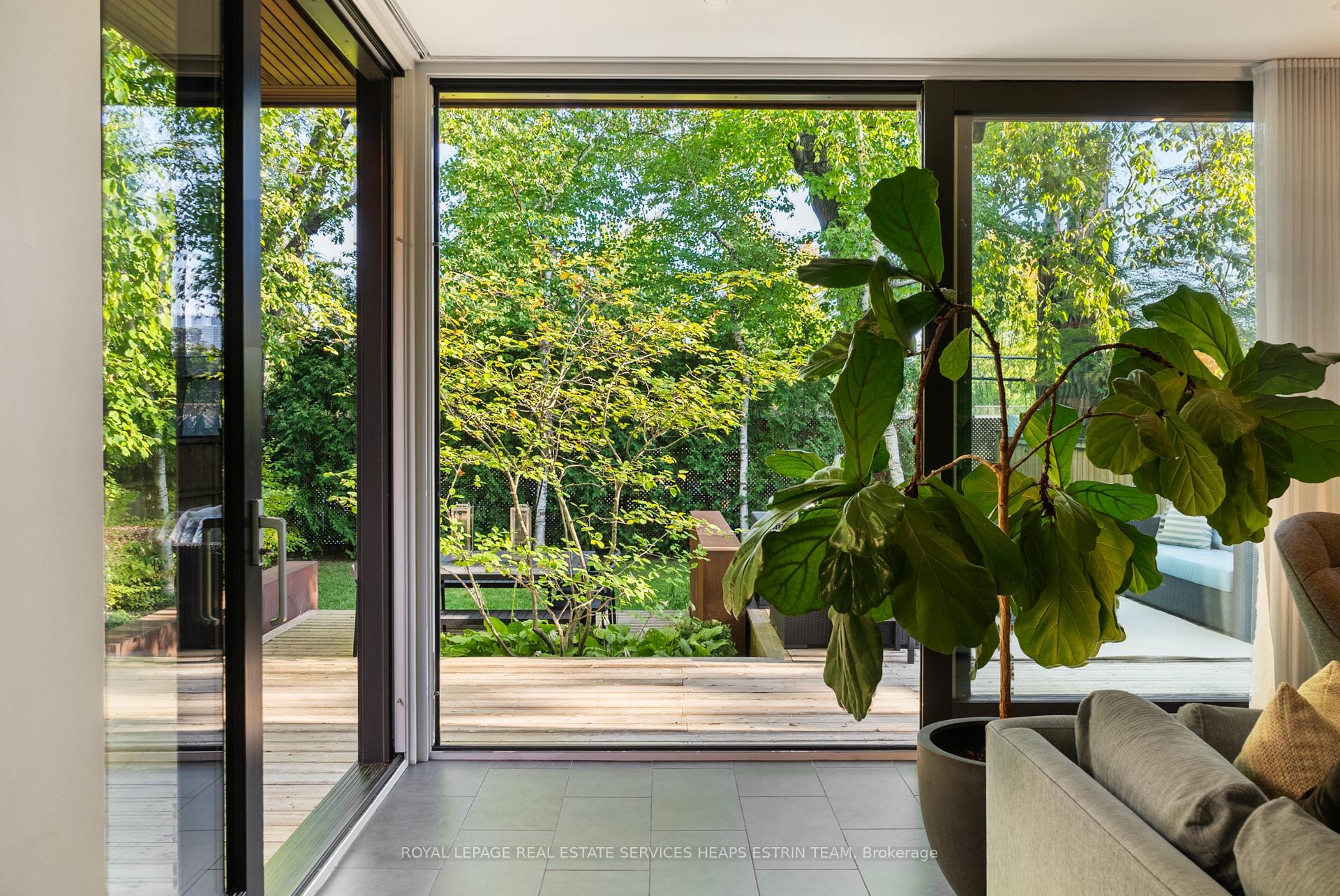 Photo 42 of 85 Douglas Drive, Toronto, Rosedale-Moore Park — HOMEH