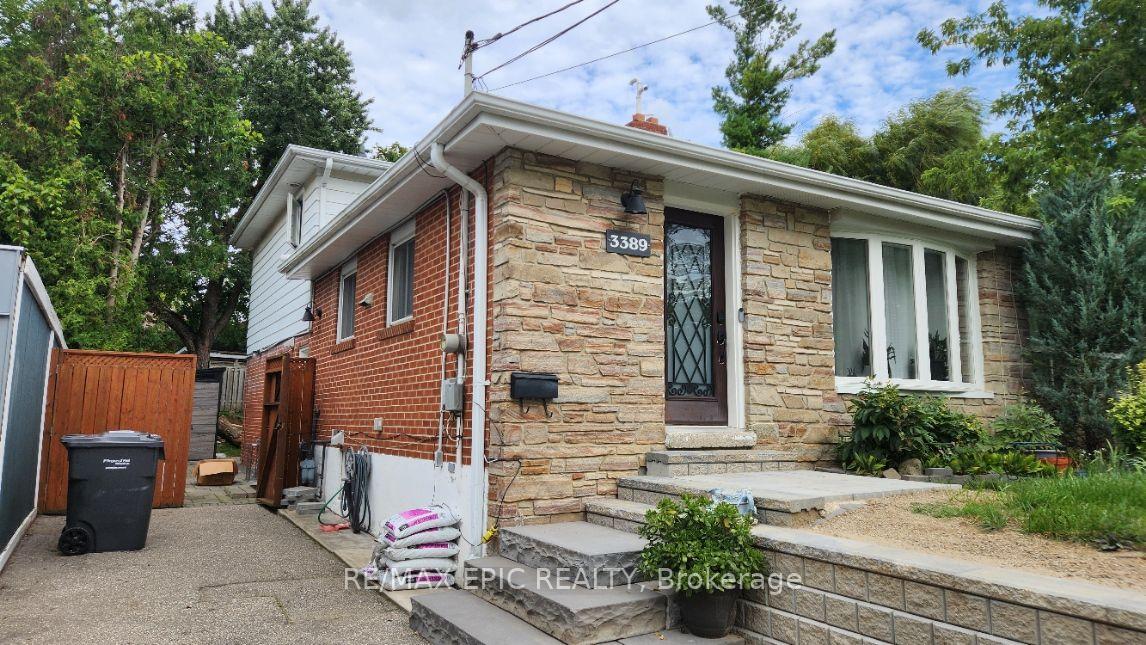 Front of 3389 Kelowna Court