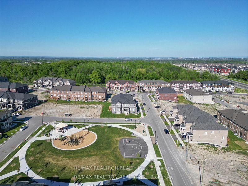 Photo 30 of 988 Grosbeak Trail, Pickering, Rural Pickering — HOMEH
