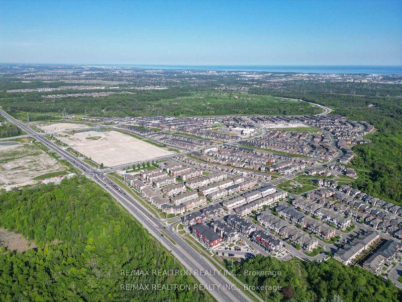 Photo 31 of 988 Grosbeak Trail, Pickering, Rural Pickering — HOMEH