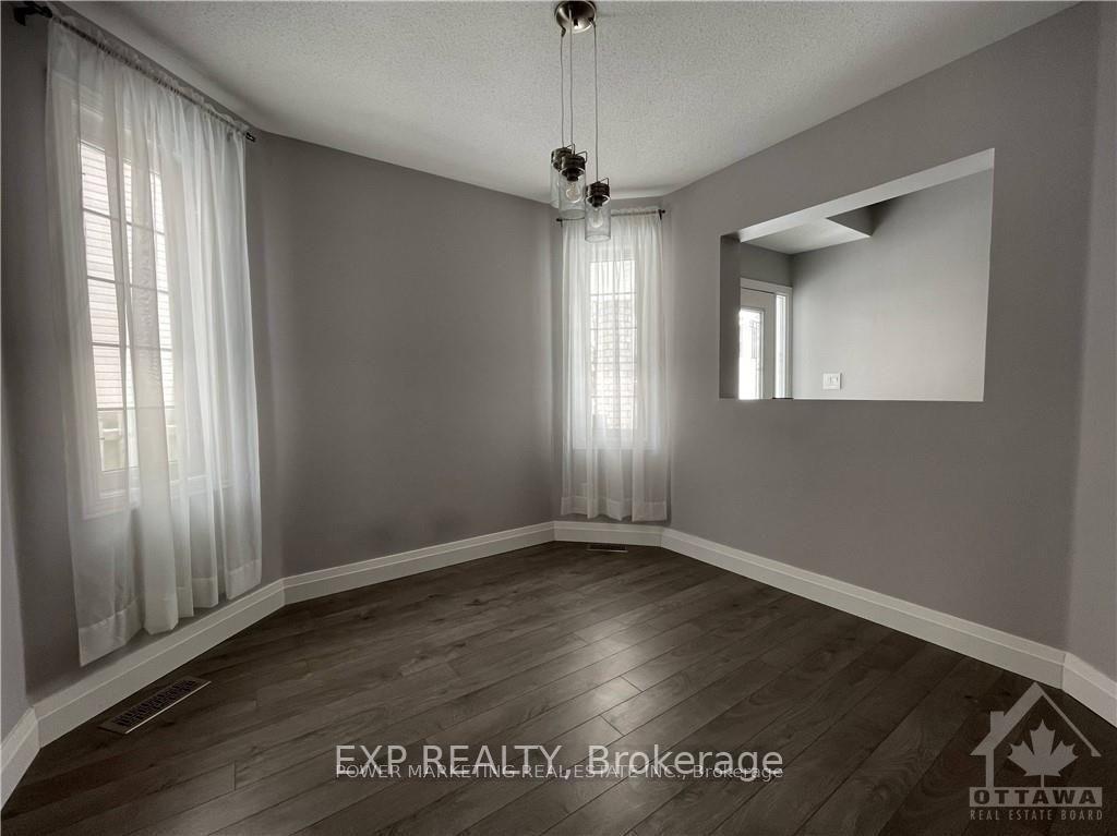 Photo 11 of 203 Thornbury Crescent, Ottawa, Centrepointe — HOMEH