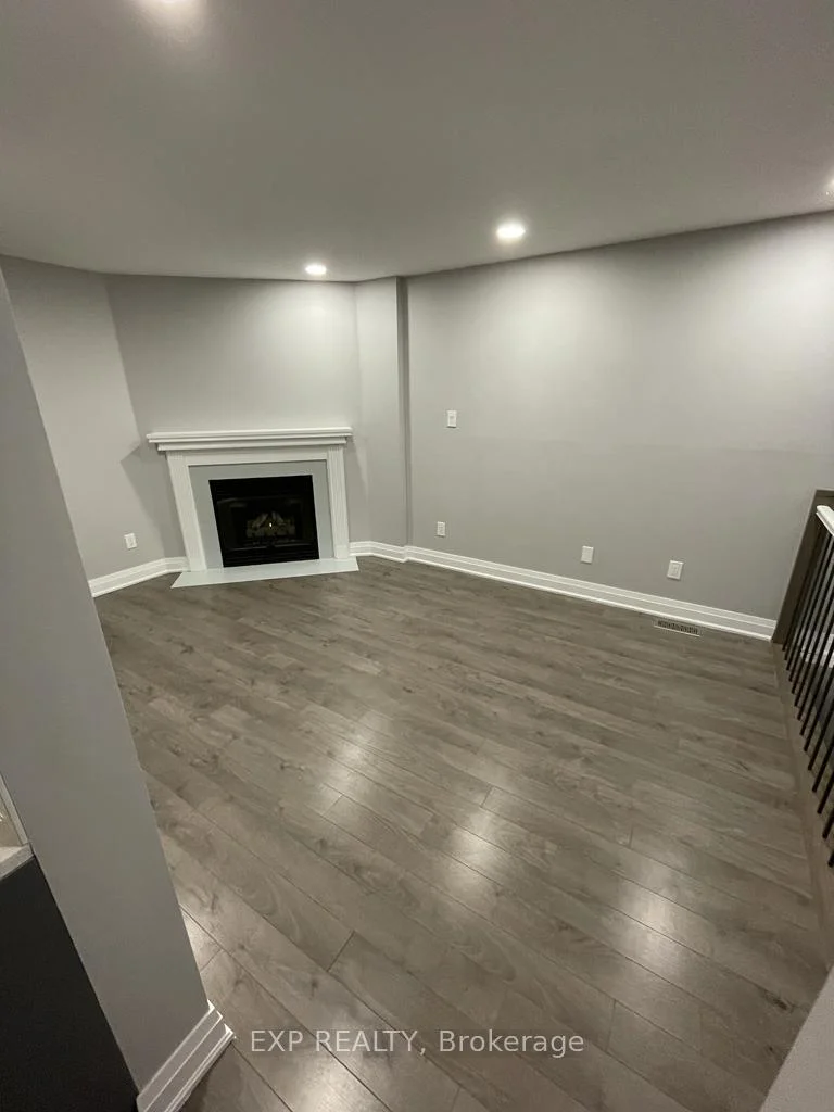 Photo 15 of 203 Thornbury Crescent, Ottawa, Centrepointe — HOMEH