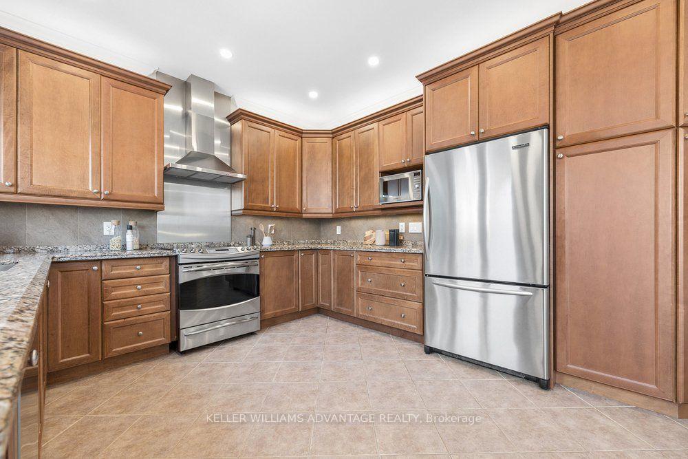 Photo 17 of 75 Forestbrook Drive, Markham, Box Grove — HOMEH