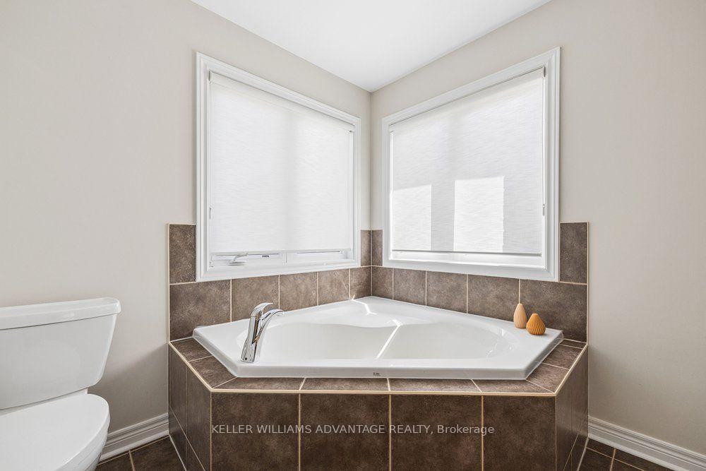 Photo 29 of 75 Forestbrook Drive, Markham, Box Grove — HOMEH