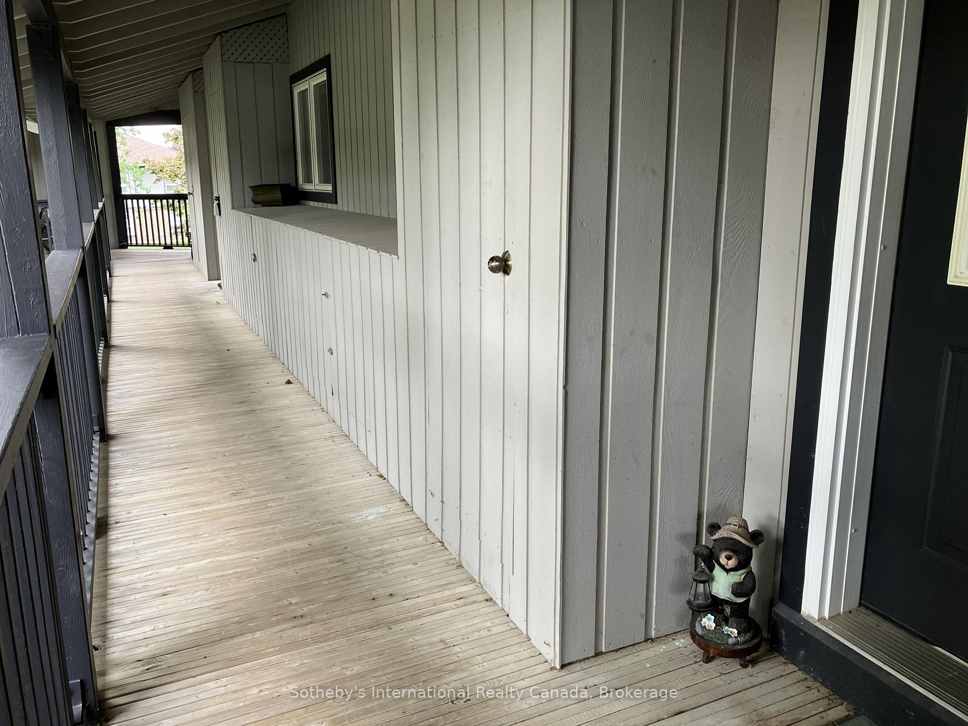 Photo 4 of 465 Mariners Way, Collingwood — HOMEH