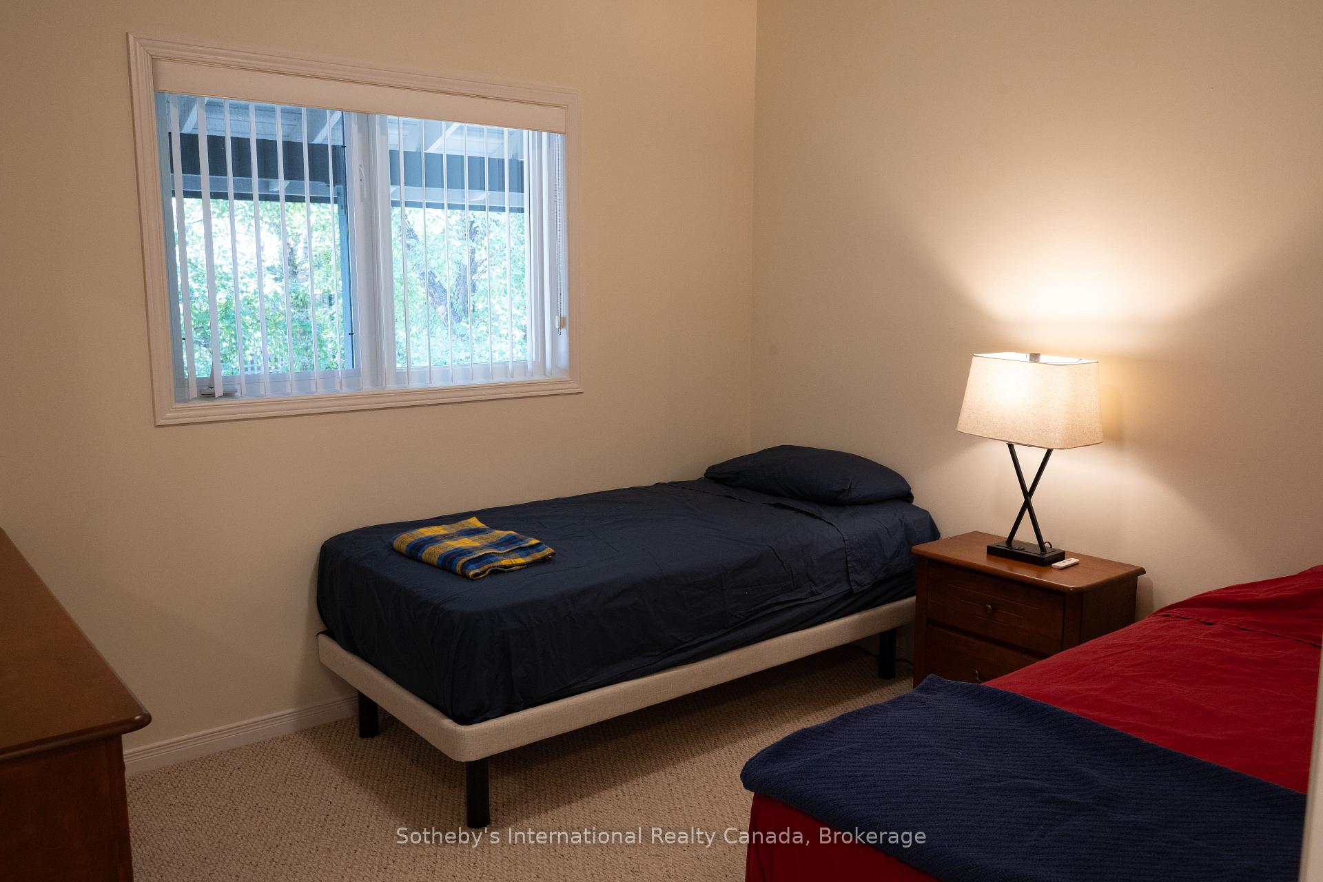 Photo 14 of 465 Mariners Way, Collingwood — HOMEH