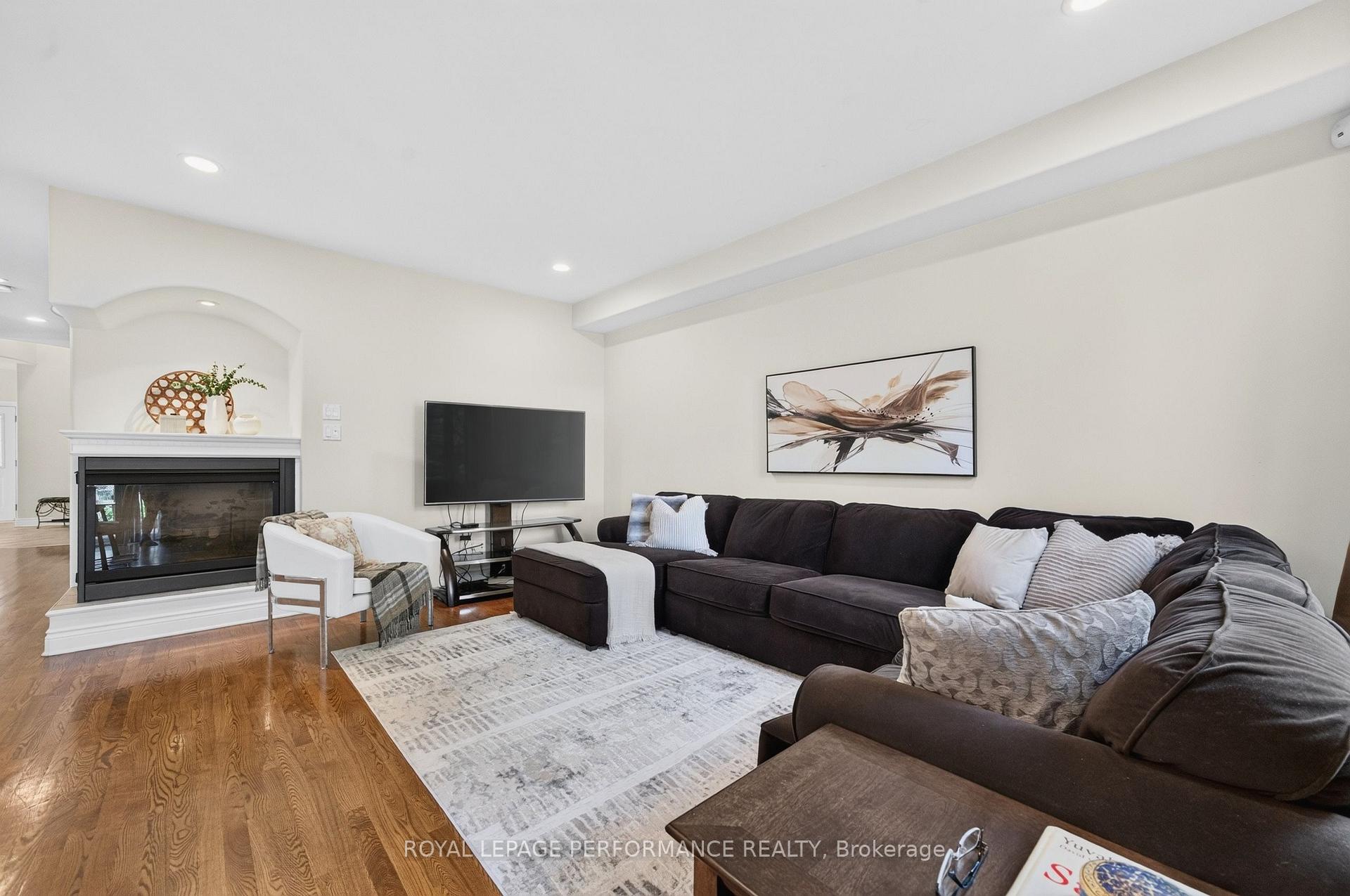 Photo 14 of 22 Monet Court, Ottawa, Upper Hunt Club — HOMEH