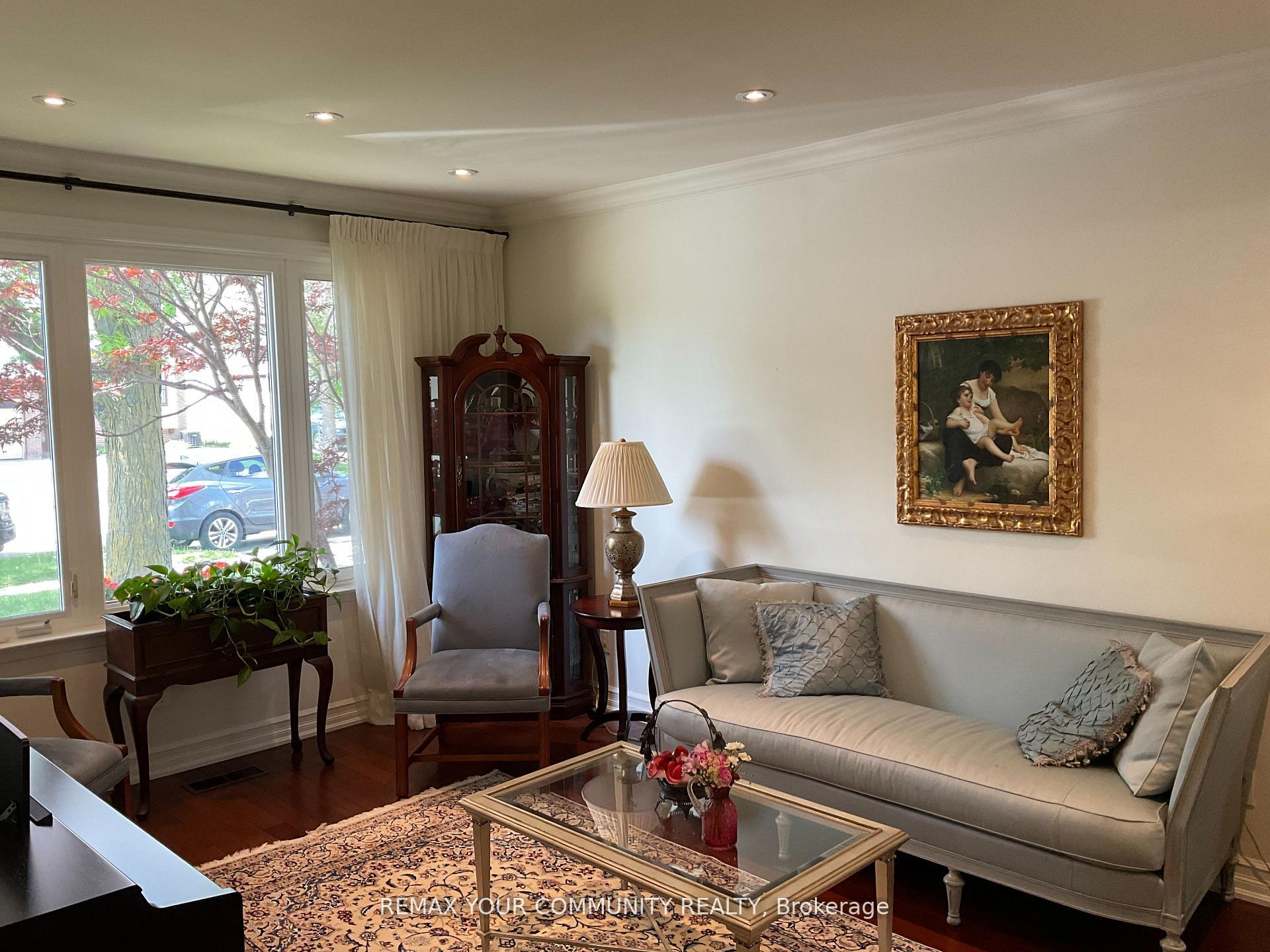 Photo 6 of 111 Springhead Gardens, Richmond Hill, North Richvale — HOMEH