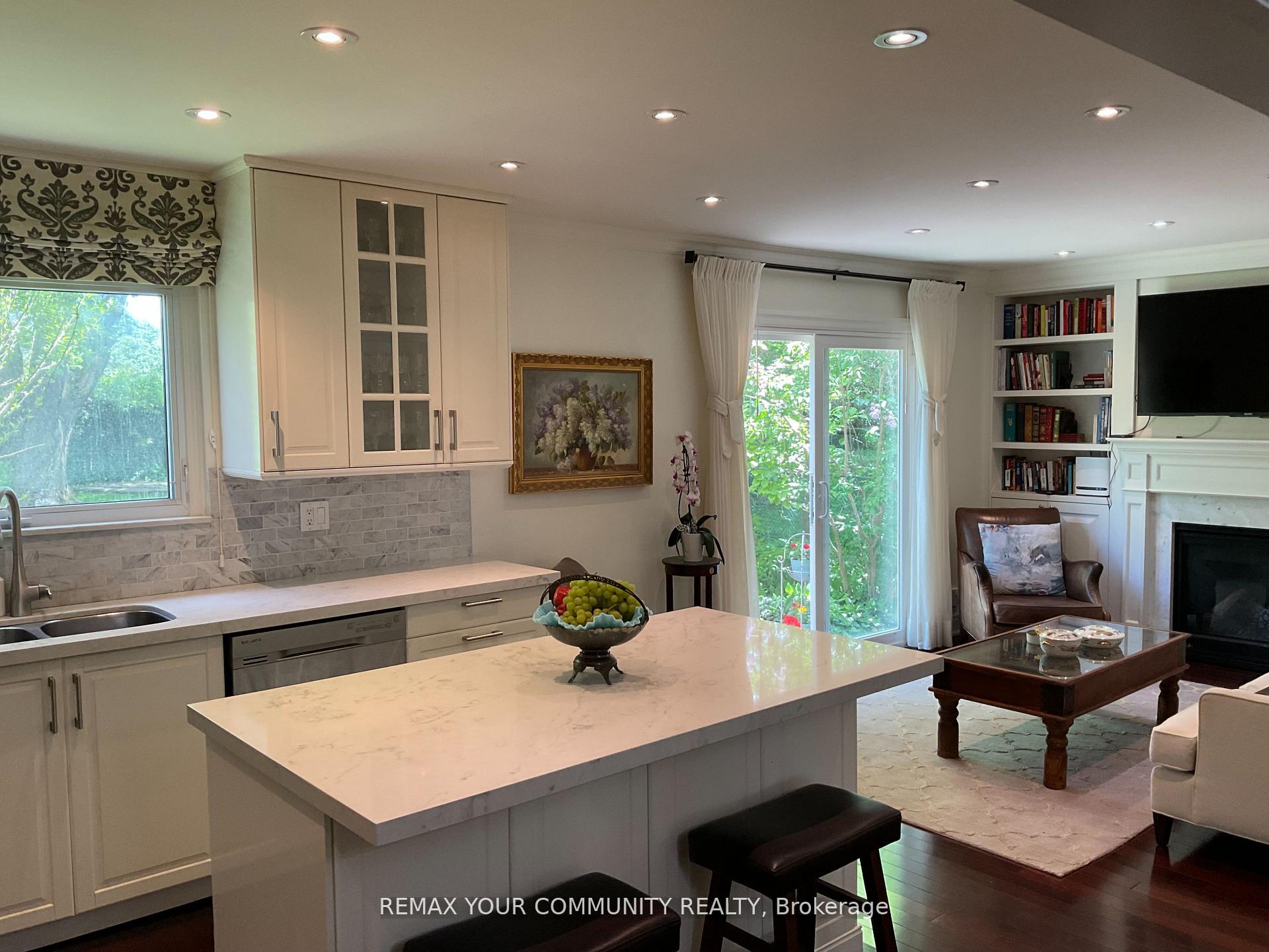 Photo 7 of 111 Springhead Gardens, Richmond Hill, North Richvale — HOMEH
