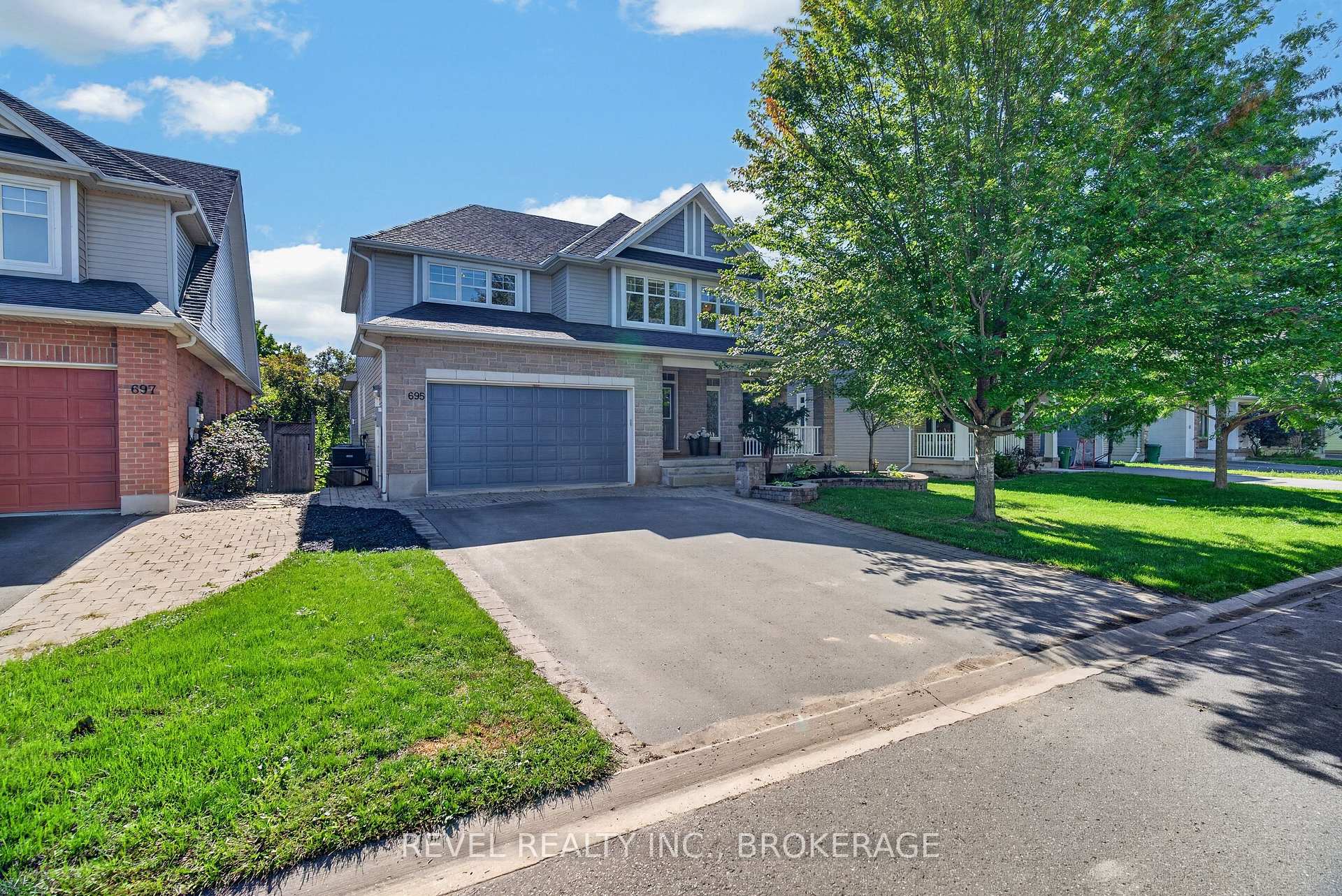 Photo of 695 Fieldstone Drive