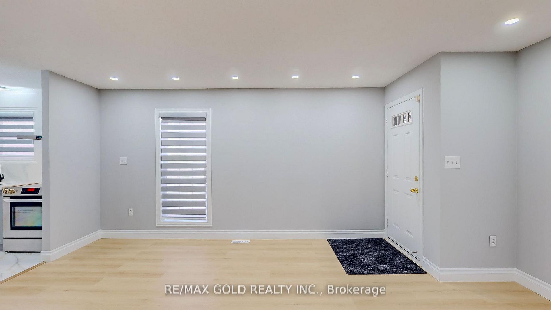 Photo 8 of 133 Wake Robin Drive, Kitchener, Larentian West — HOMEH