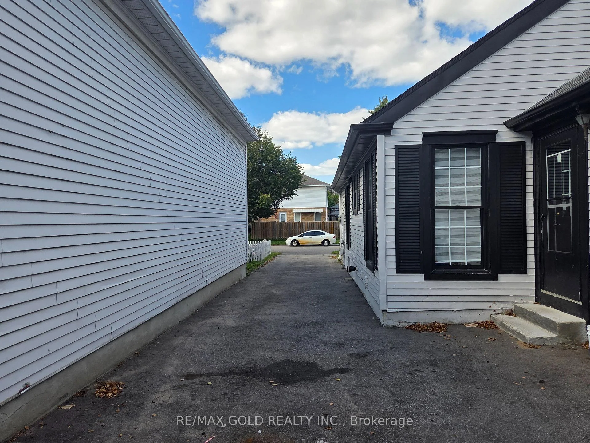 Photo 46 of 133 Wake Robin Drive, Kitchener, Larentian West — HOMEH