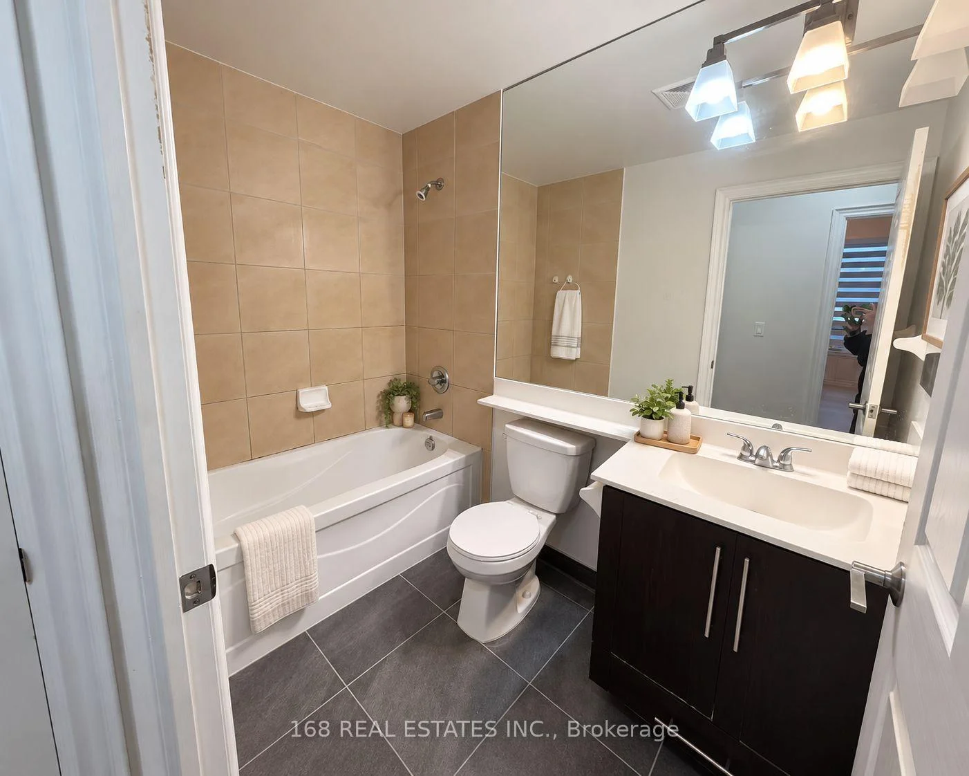 Photo 9 of Unit 183, 23 Cox Boulevard, Markham, Unionville — HOMEH