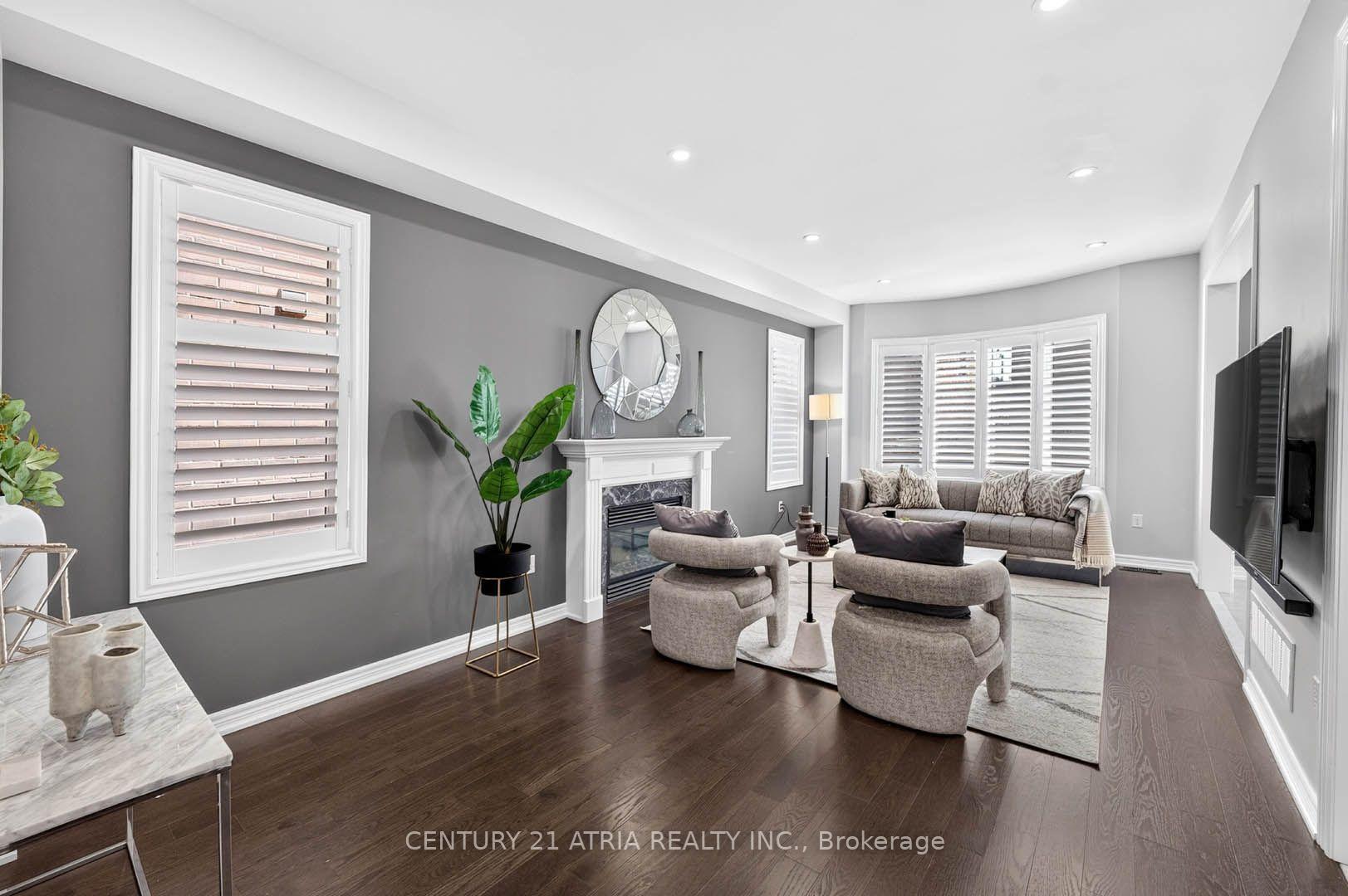 Photo 4 of 67 Holst Avenue, Markham, Berczy — HOMEH