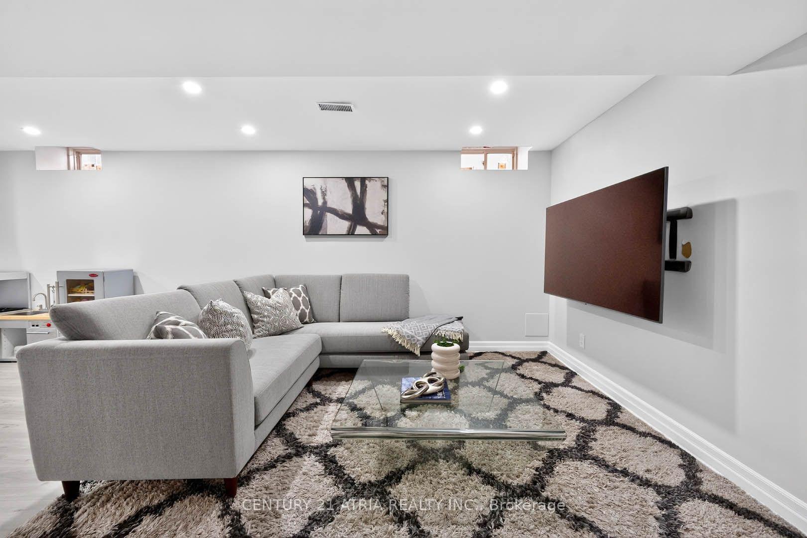 Photo 36 of 67 Holst Avenue, Markham, Berczy — HOMEH