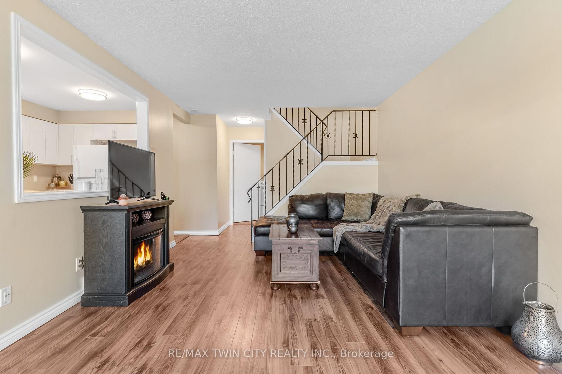 Photo 12 of Unit 51, 14 Williamsburg Road, Kitchener, Laurentian Hills — HOMEH
