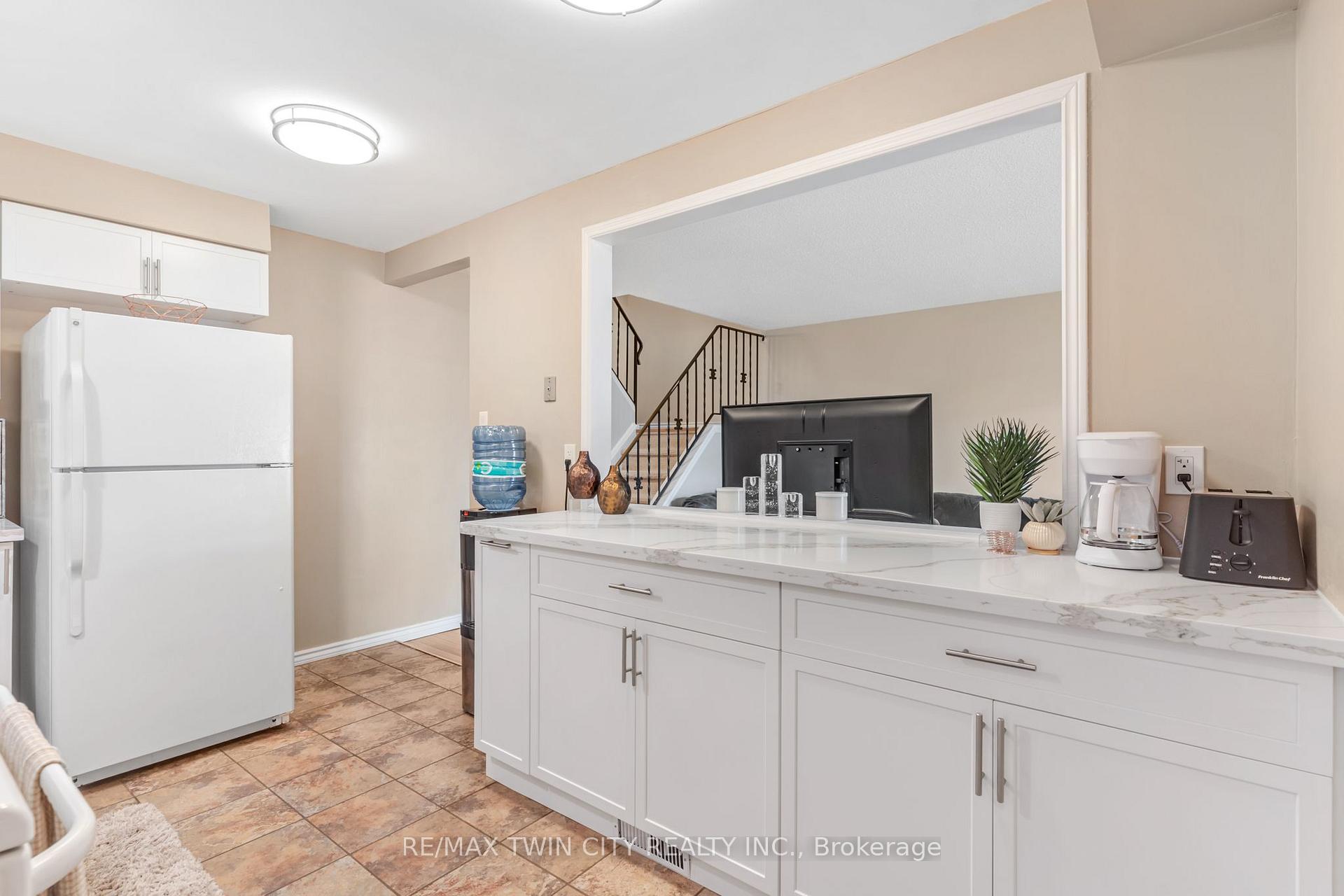 Photo 17 of Unit 51, 14 Williamsburg Road, Kitchener, Laurentian Hills — HOMEH