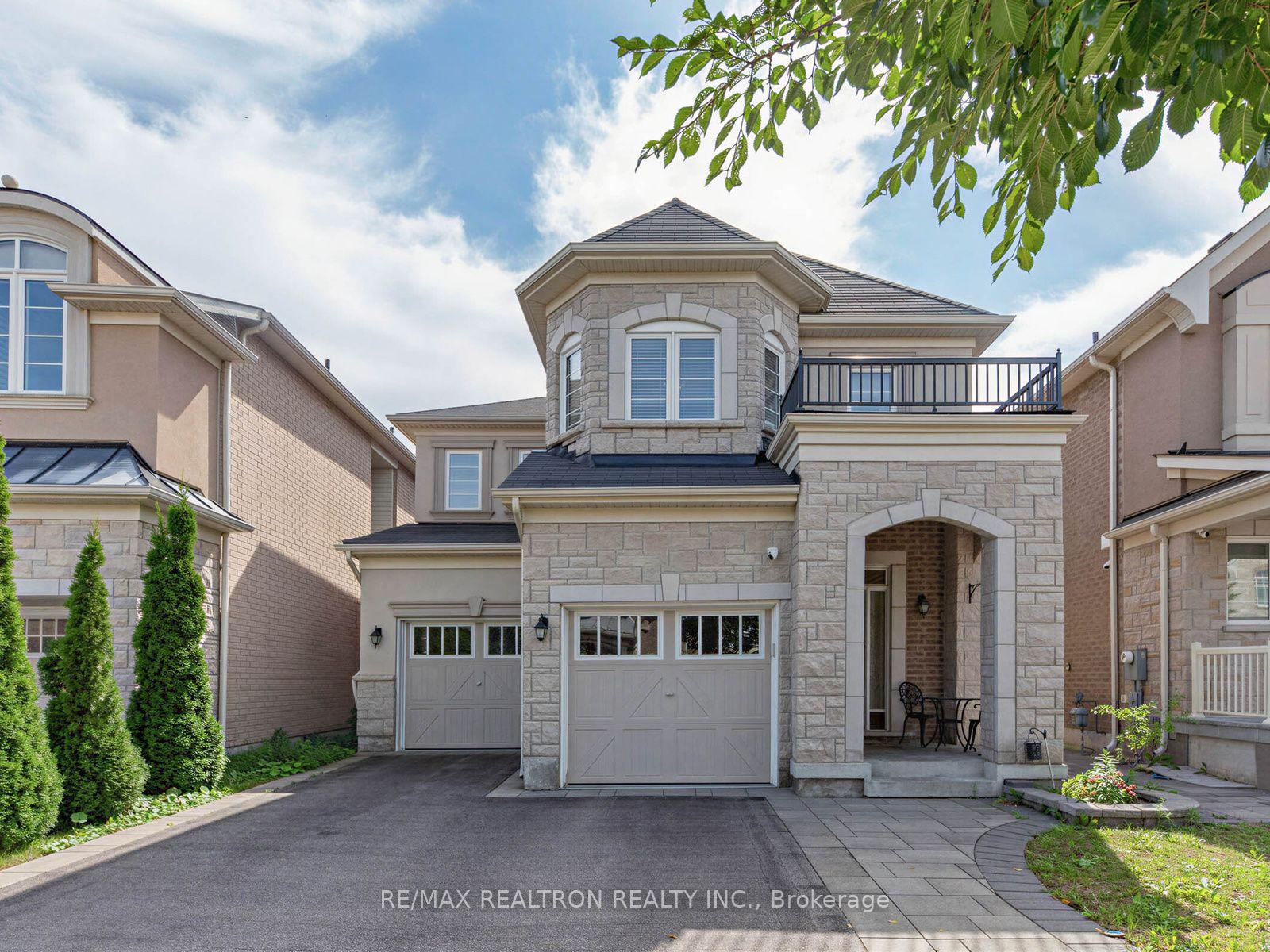 Photo of 220 Degraaf Crescent