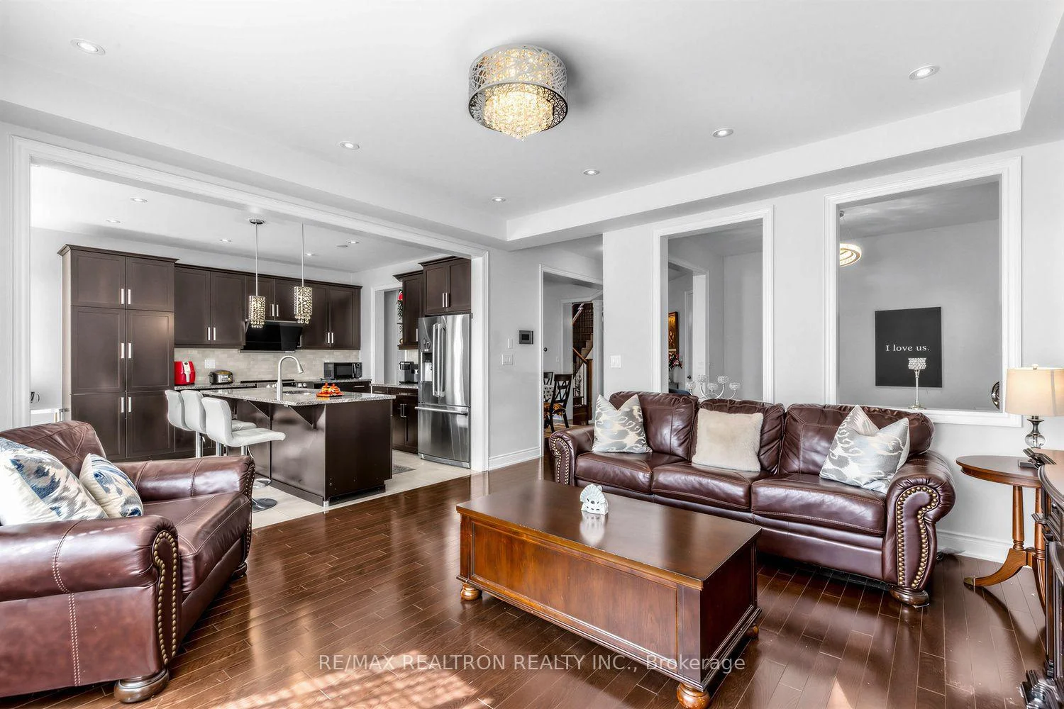 Photo 6 of 220 Degraaf Crescent, Aurora, Rural Aurora — HOMEH