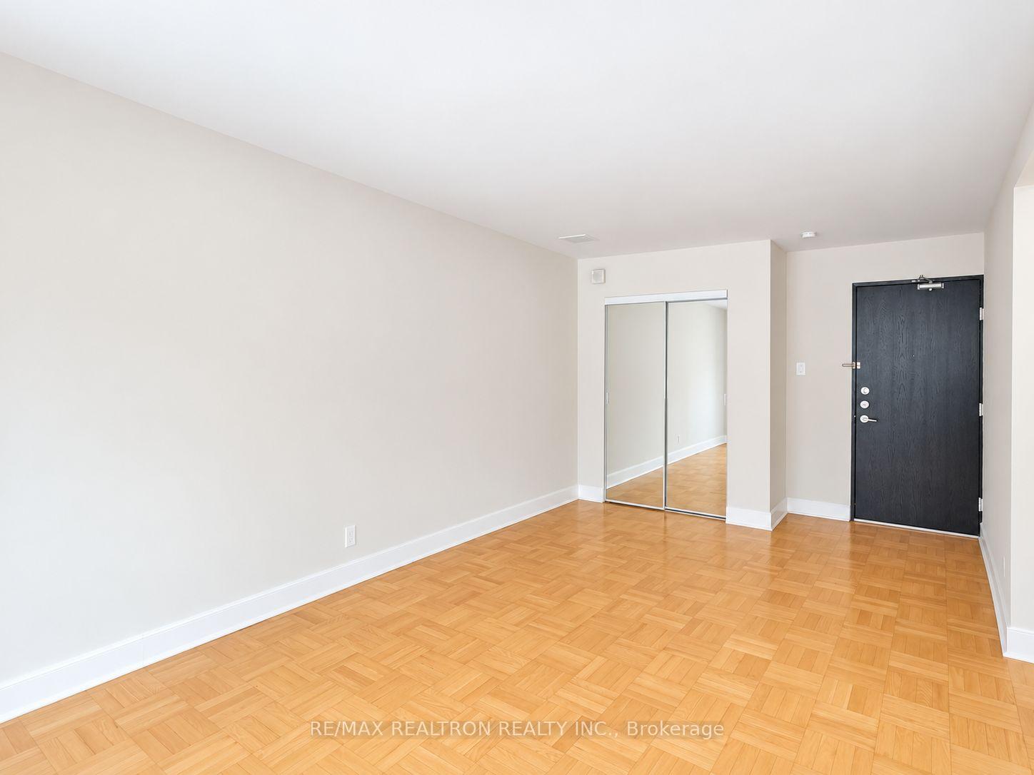 Photo 7 of Unit 108, 1545 Bathurst Street, Toronto, Forest Hill South — HOMEH