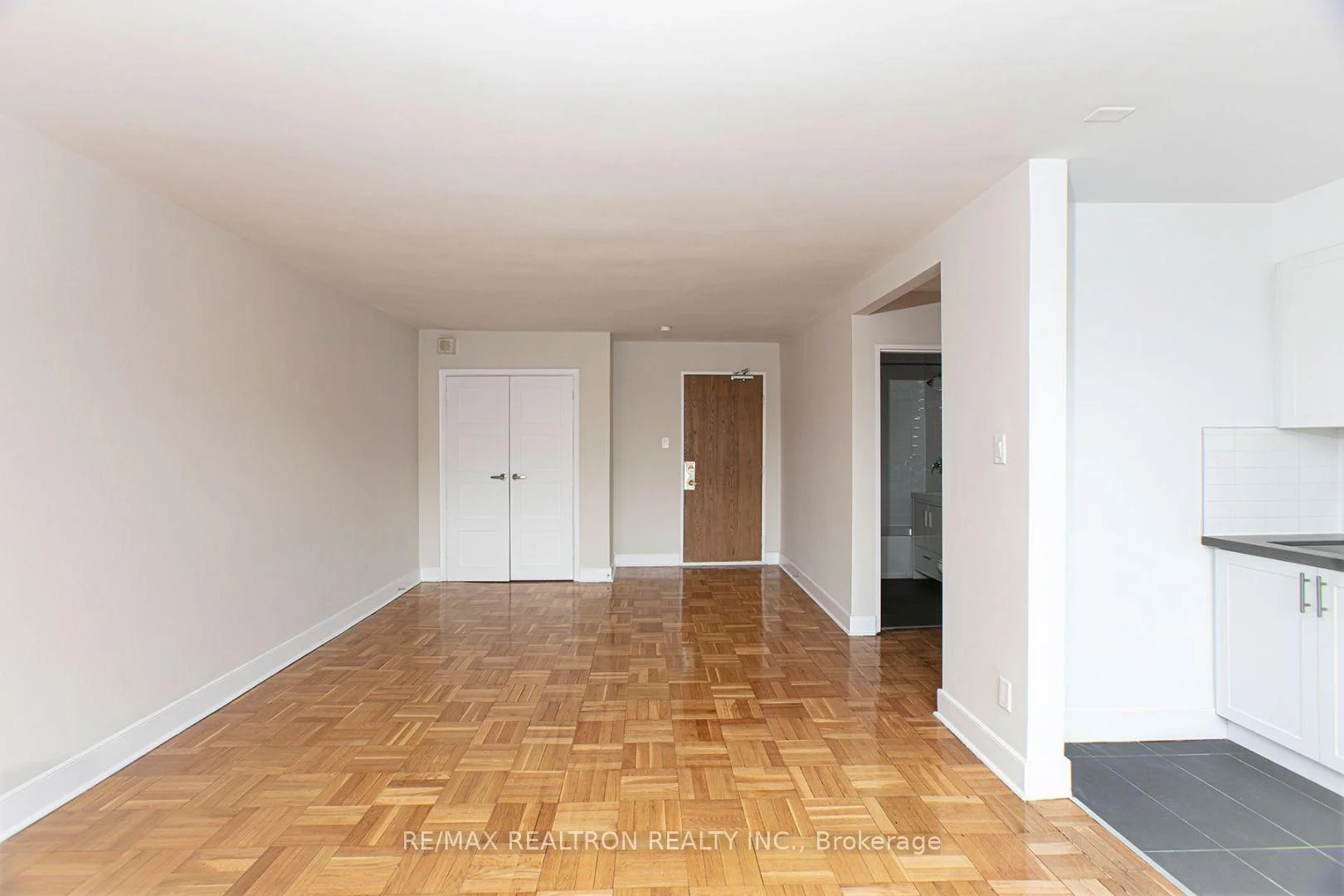 Photo 4 of Unit 108, 1545 Bathurst Street, Toronto, Forest Hill South — HOMEH