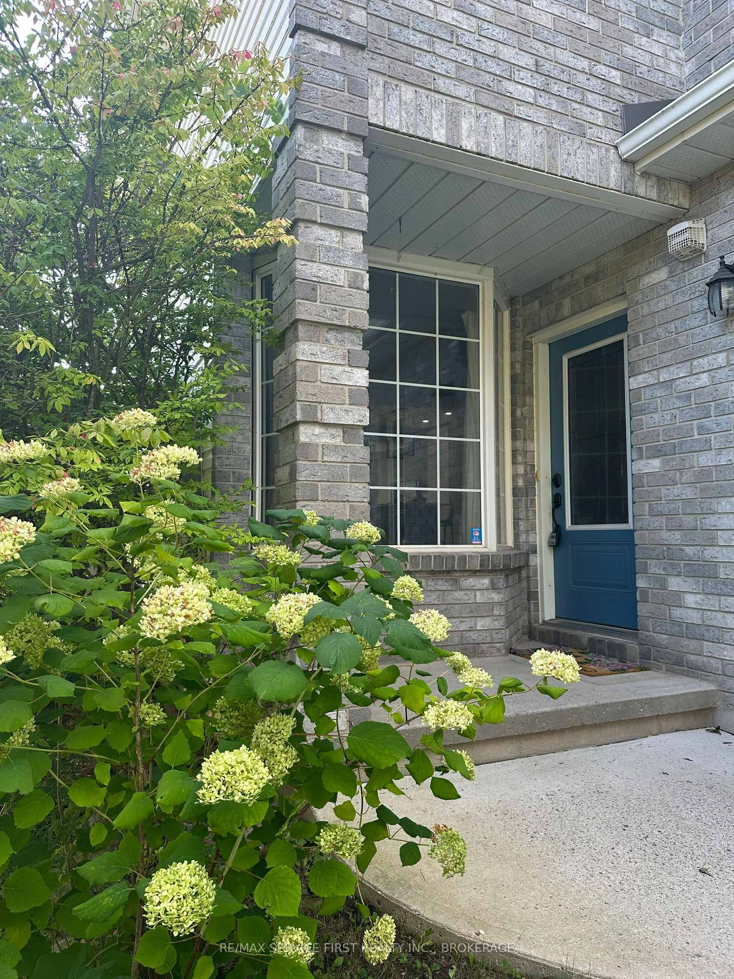 Photo 4 of 1019 Springfield Drive, Kingston, City SouthWest — HOMEH