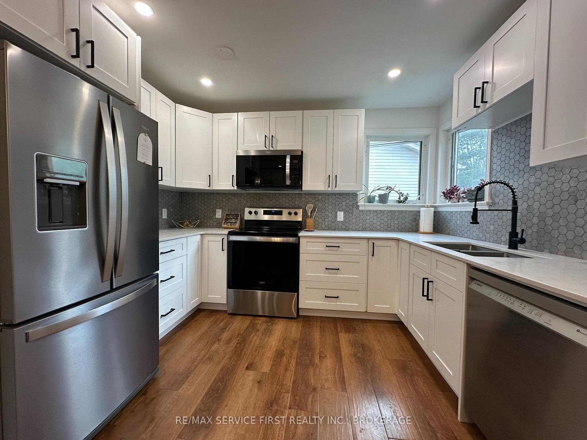 Photo 10 of 1019 Springfield Drive, Kingston, City SouthWest — HOMEH