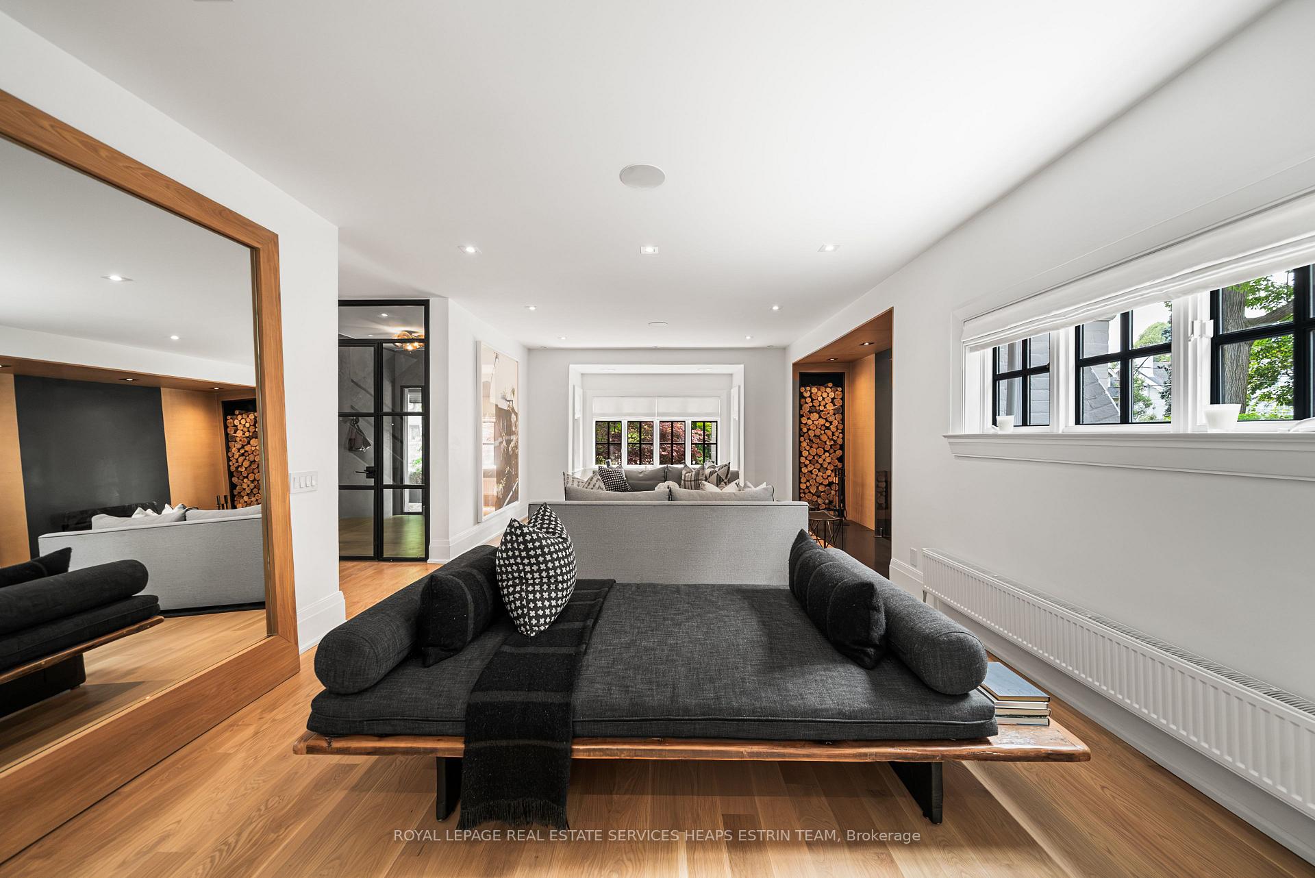 Photo 10 of 20 Whitney Avenue, Toronto, Rosedale-Moore Park — HOMEH