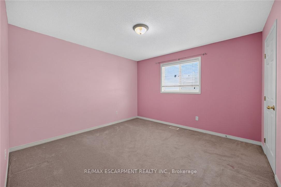 Photo 25 of 302 Southbrook Drive, Hamilton, Binbrook — HOMEH