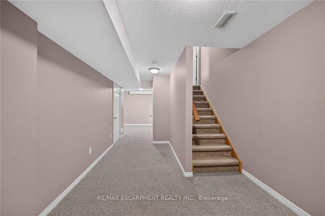 Photo 31 of 302 Southbrook Drive, Hamilton, Binbrook — HOMEH