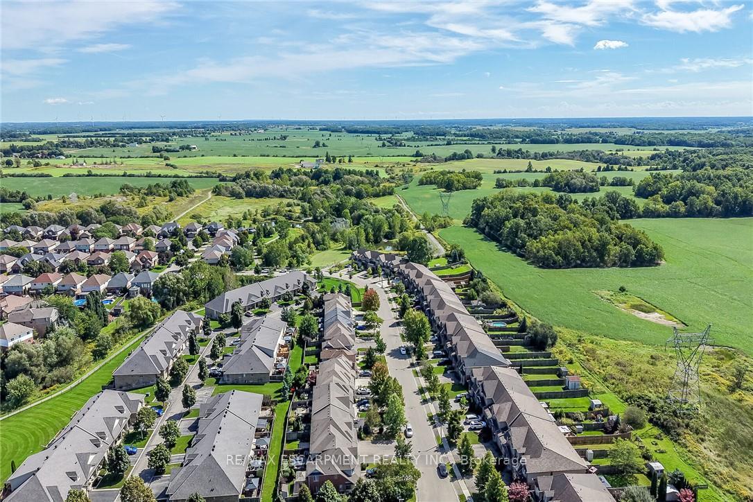 Photo 44 of 302 Southbrook Drive, Hamilton, Binbrook — HOMEH