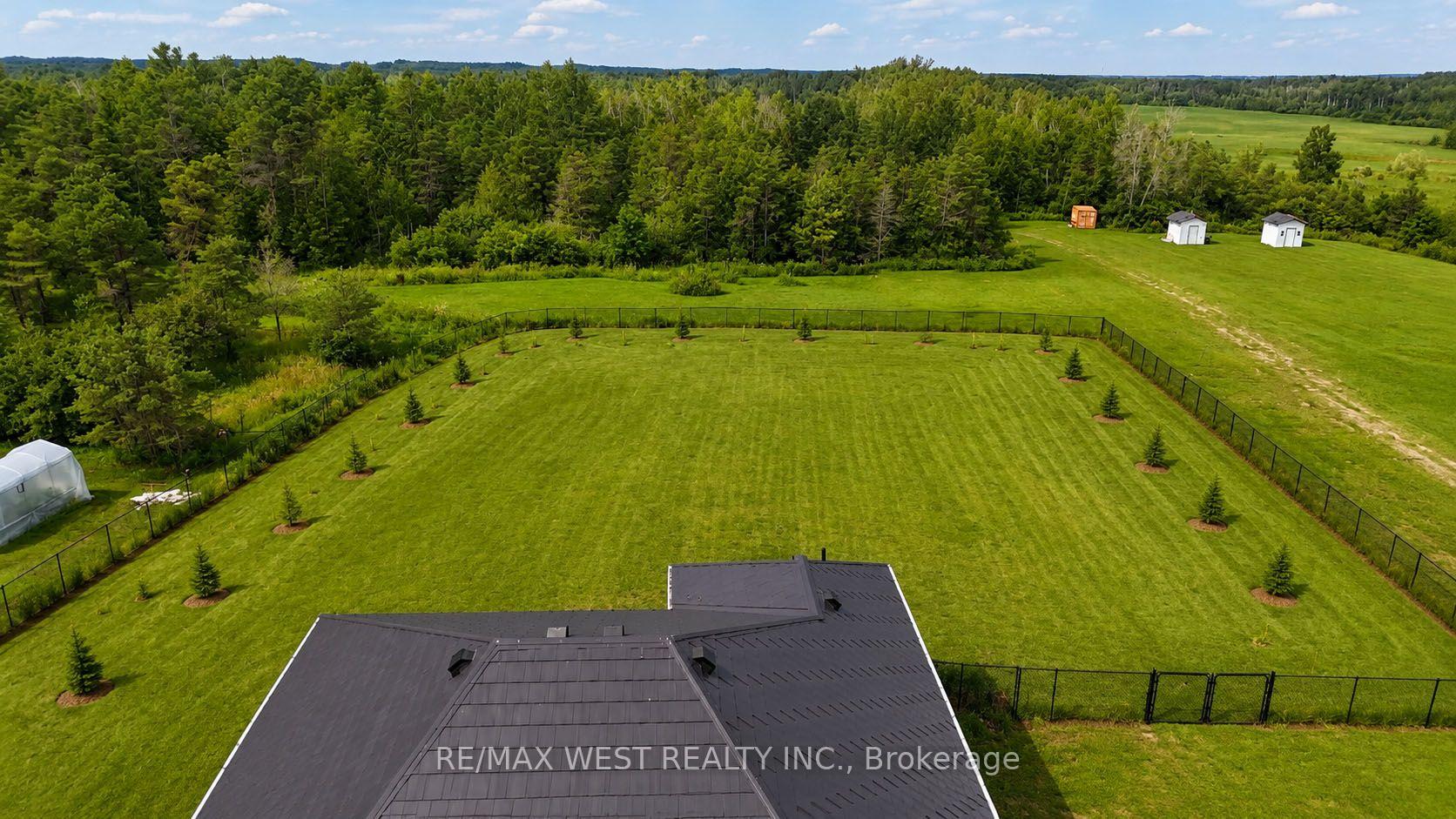 Photo 2 of 4098 Concession 12 Sunnidale Road, Clearview, Rural Clearview — HOMEH