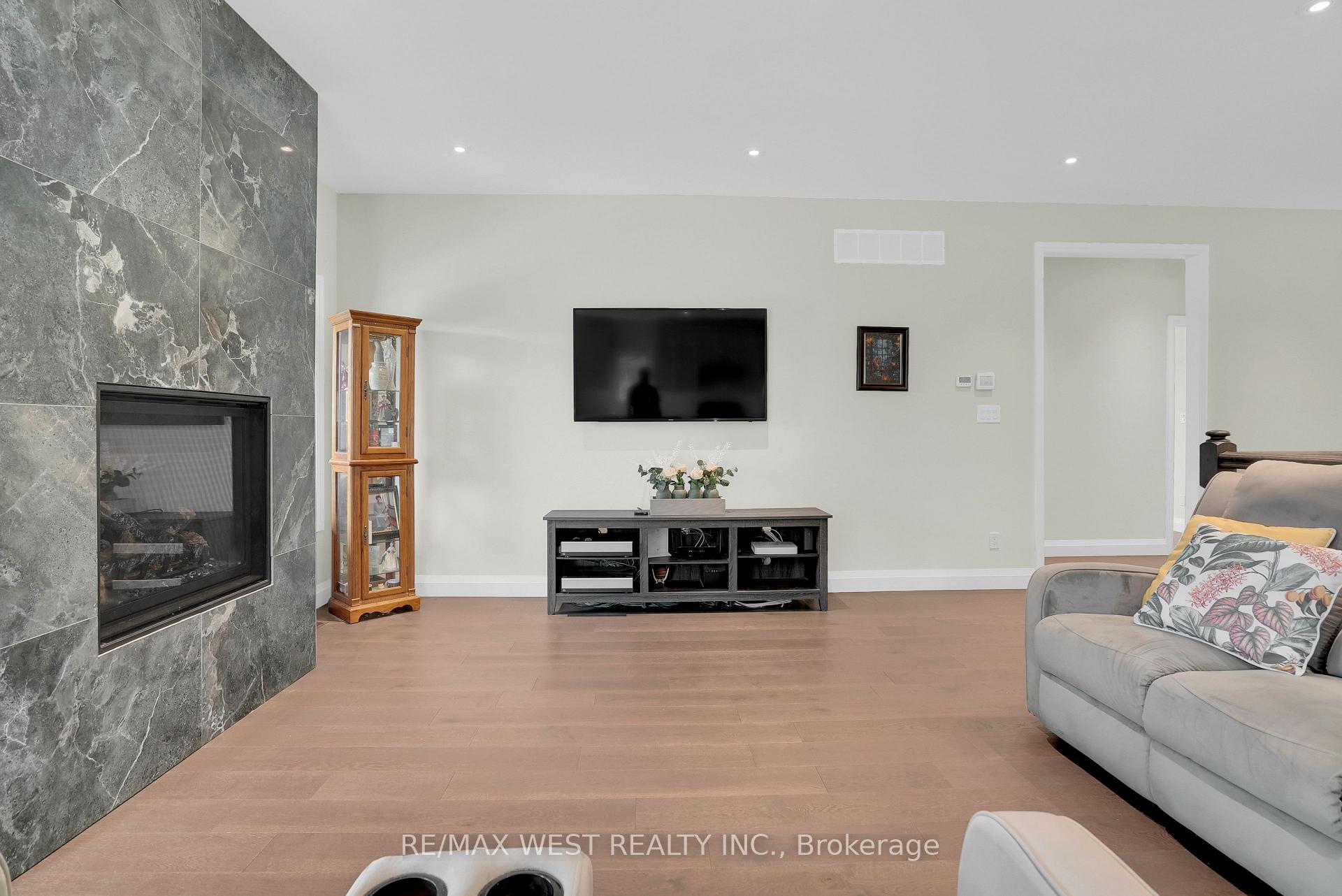 Photo 5 of 4098 Concession 12 Sunnidale Road, Clearview, Rural Clearview — HOMEH