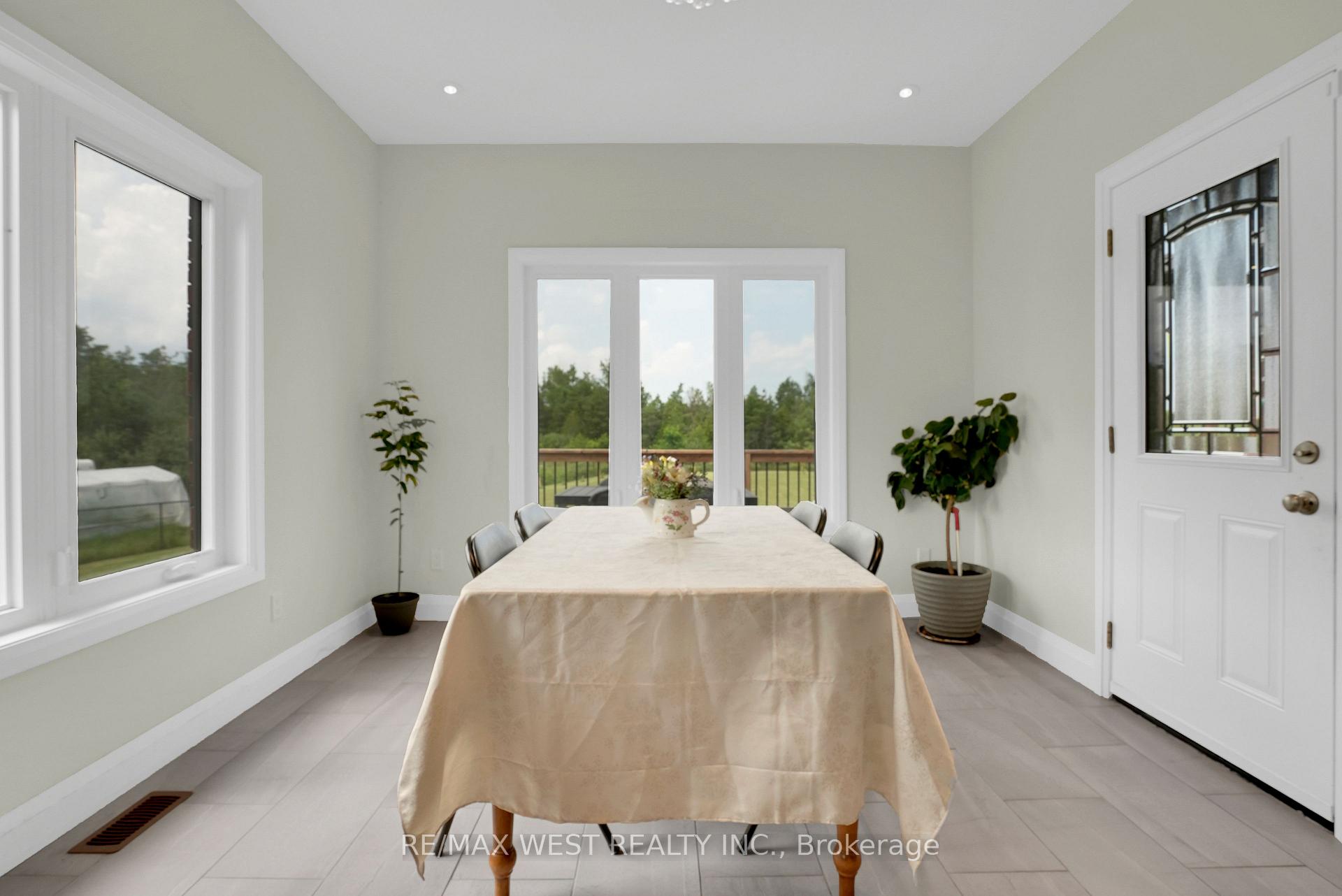 Photo 7 of 4098 Concession 12 Sunnidale Road, Clearview, Rural Clearview — HOMEH